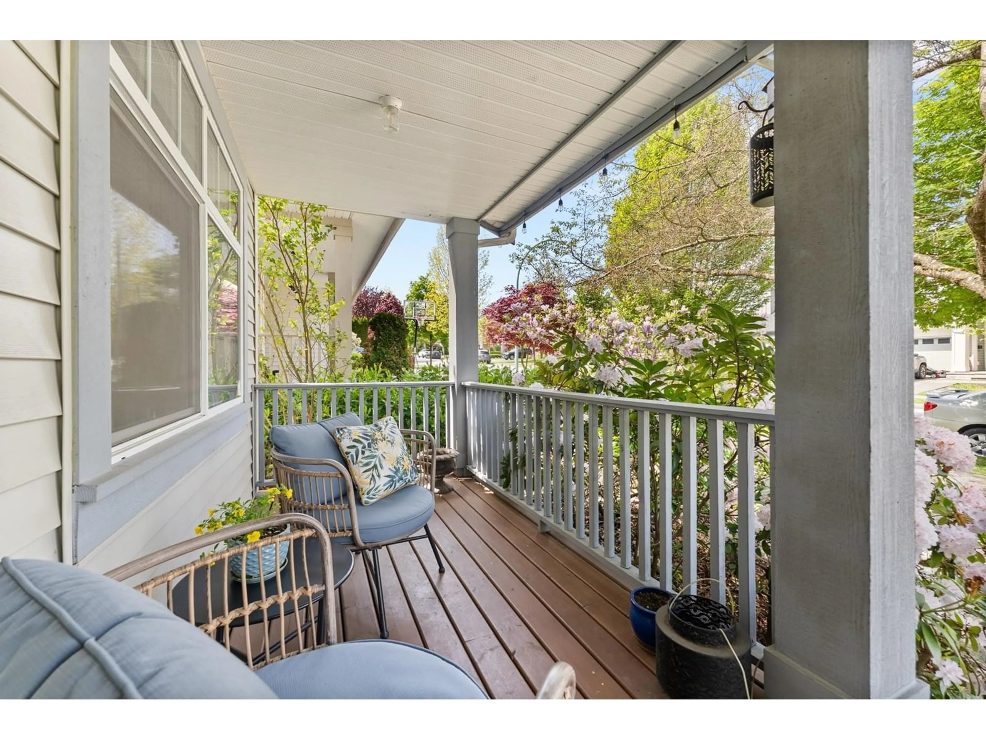Patio, street for 14926 59, Surrey British Columbia V3S3W8