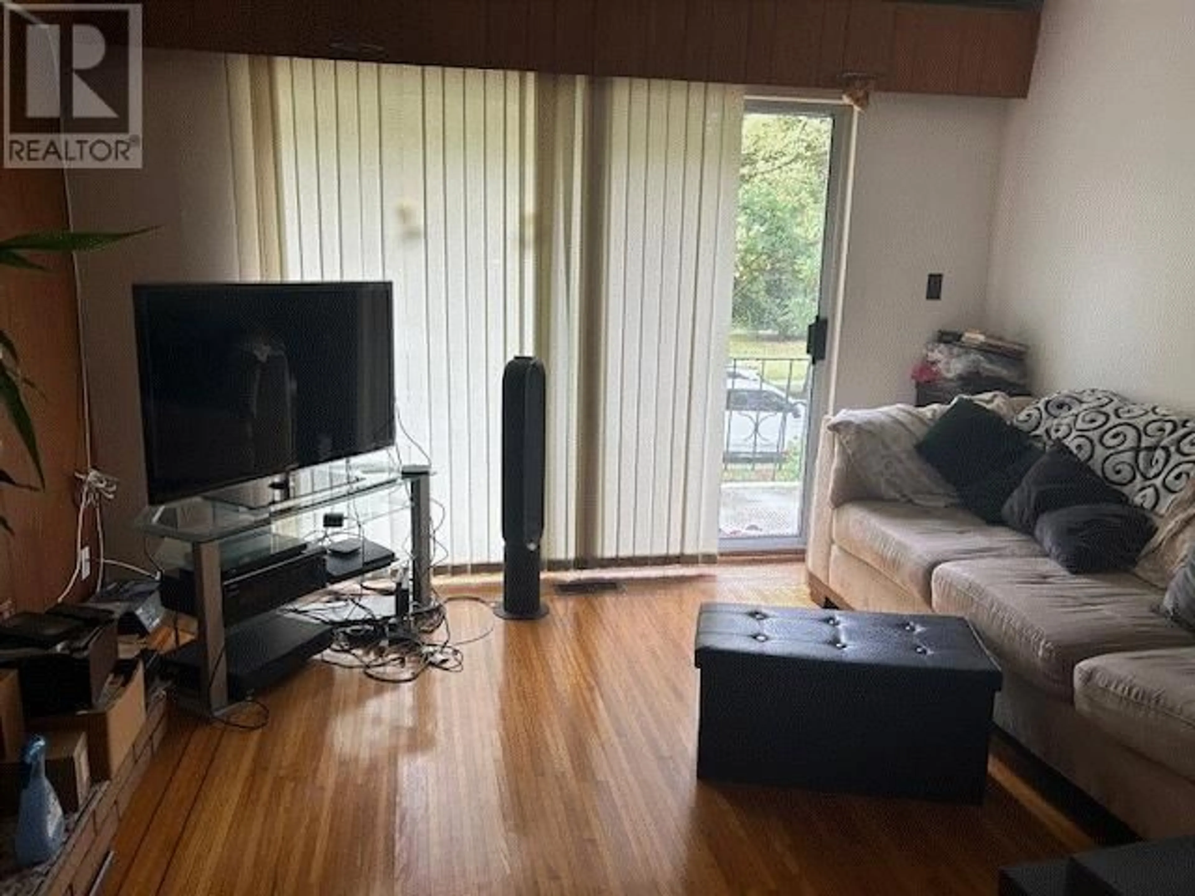 Living room with furniture, unknown for 1320 11TH AVENUE, Vancouver British Columbia V5N1Y5