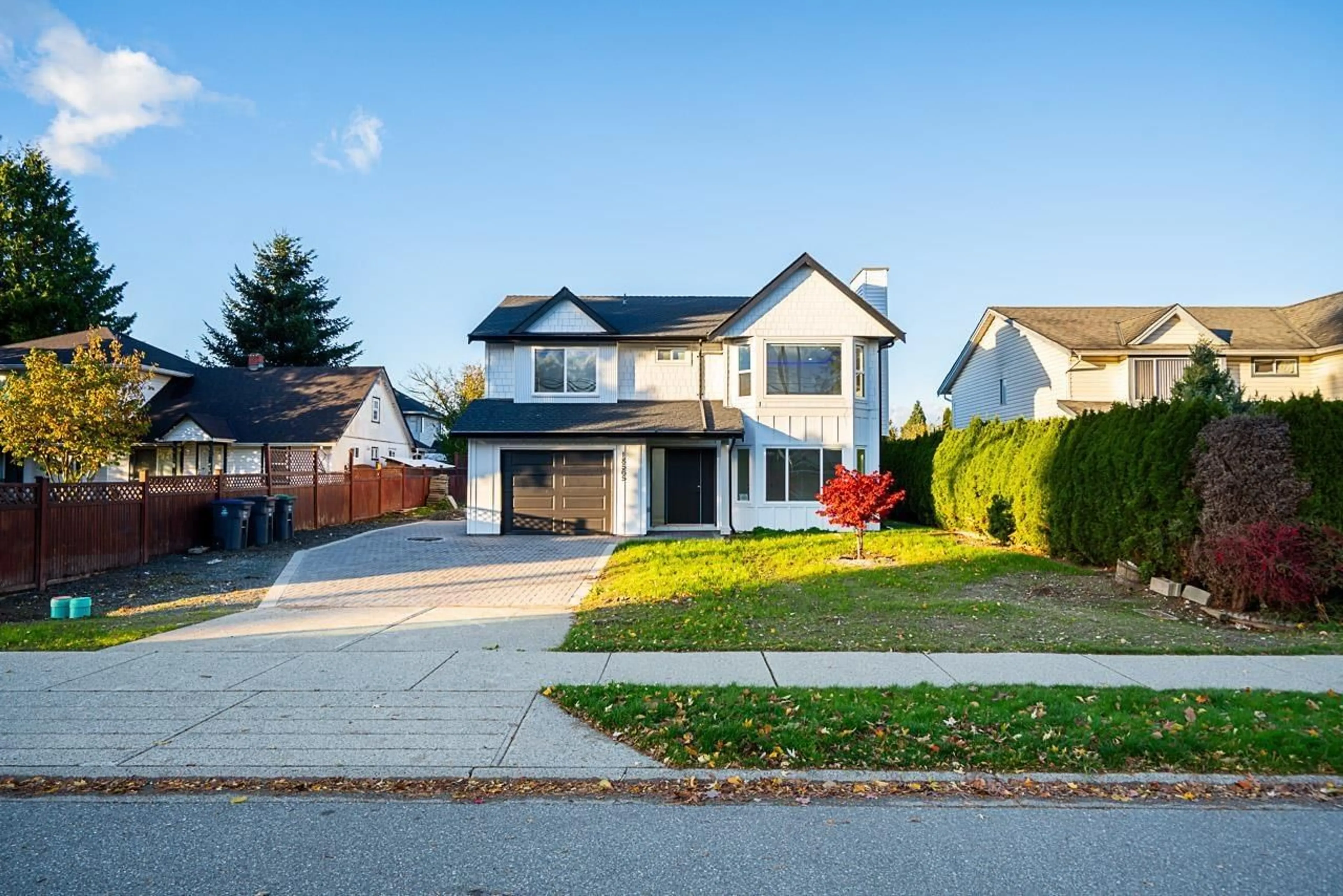 Home with vinyl exterior material, street for 18565 60, Surrey British Columbia V3S8T6
