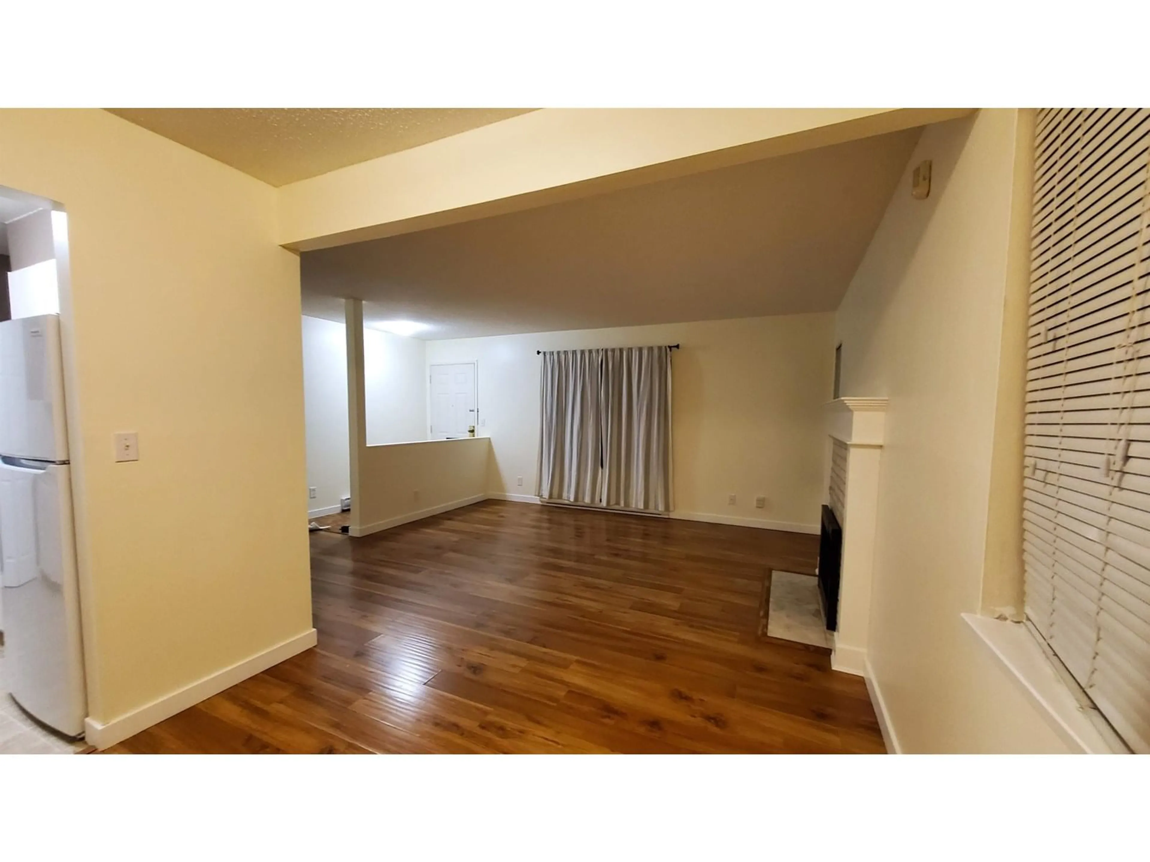 A pic of a room for 801 - 10620 150, Surrey British Columbia V3R7S1