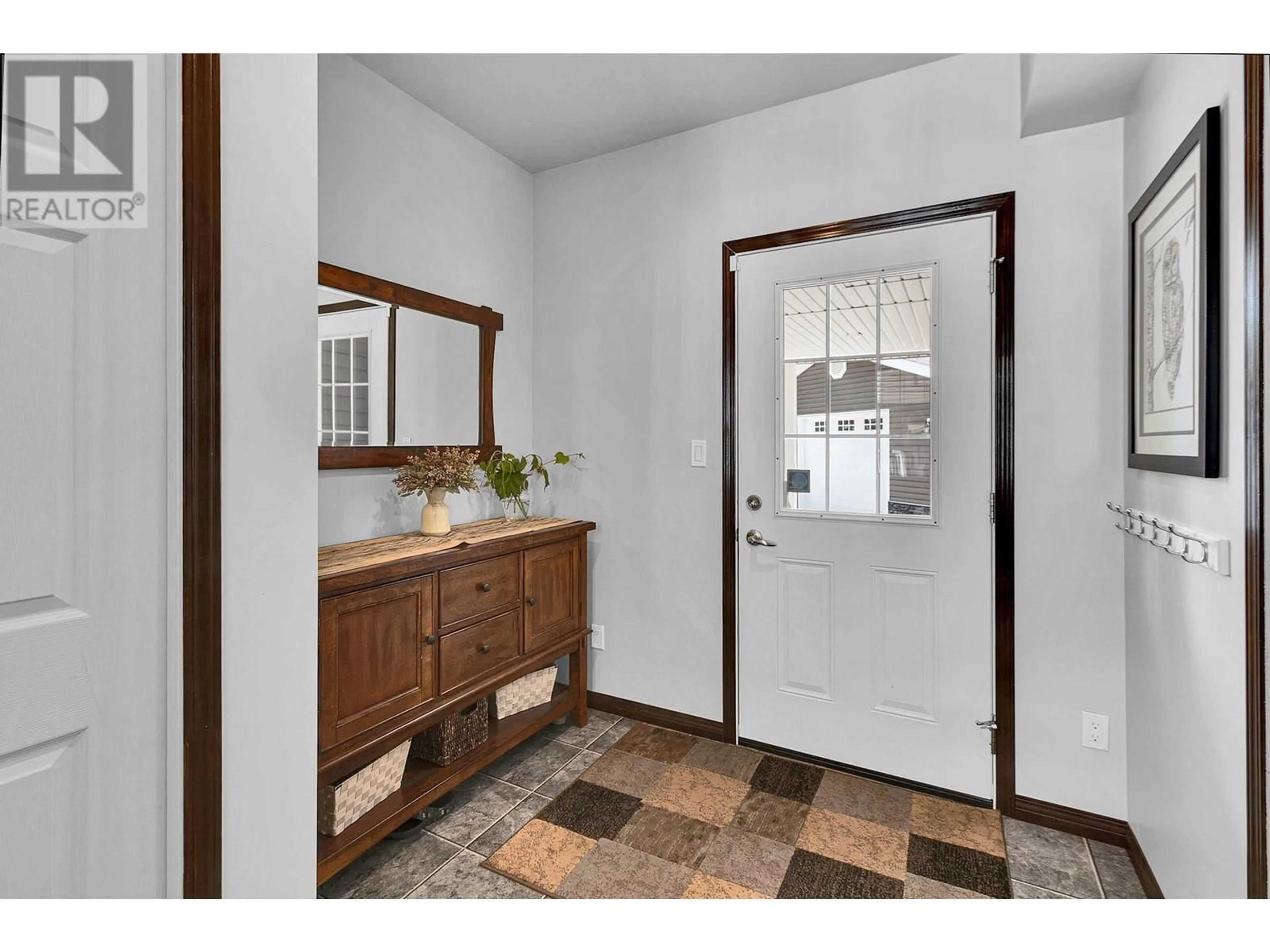 Indoor entryway for 7666 RUBY CRESCENT, Prince George British Columbia V2K3T8