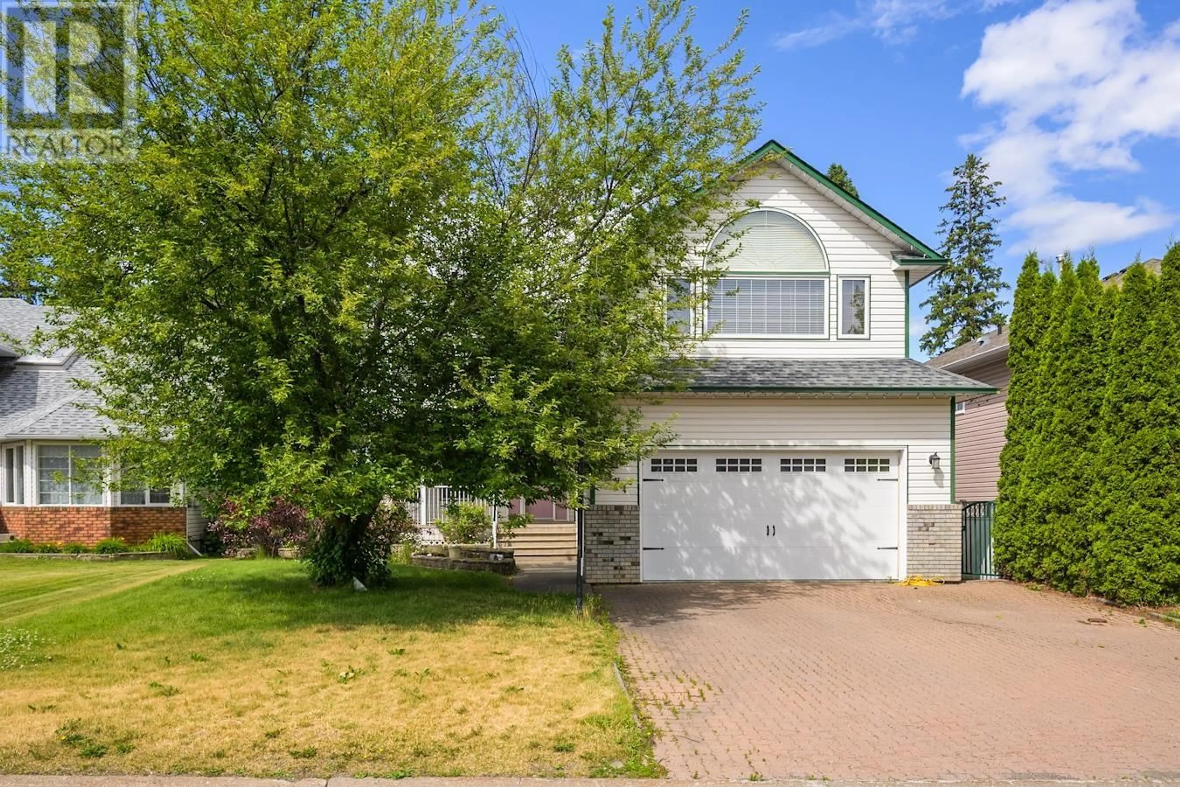 Home with vinyl exterior material, street for 4484 WHEELER ROAD, Prince George British Columbia V2N5H7