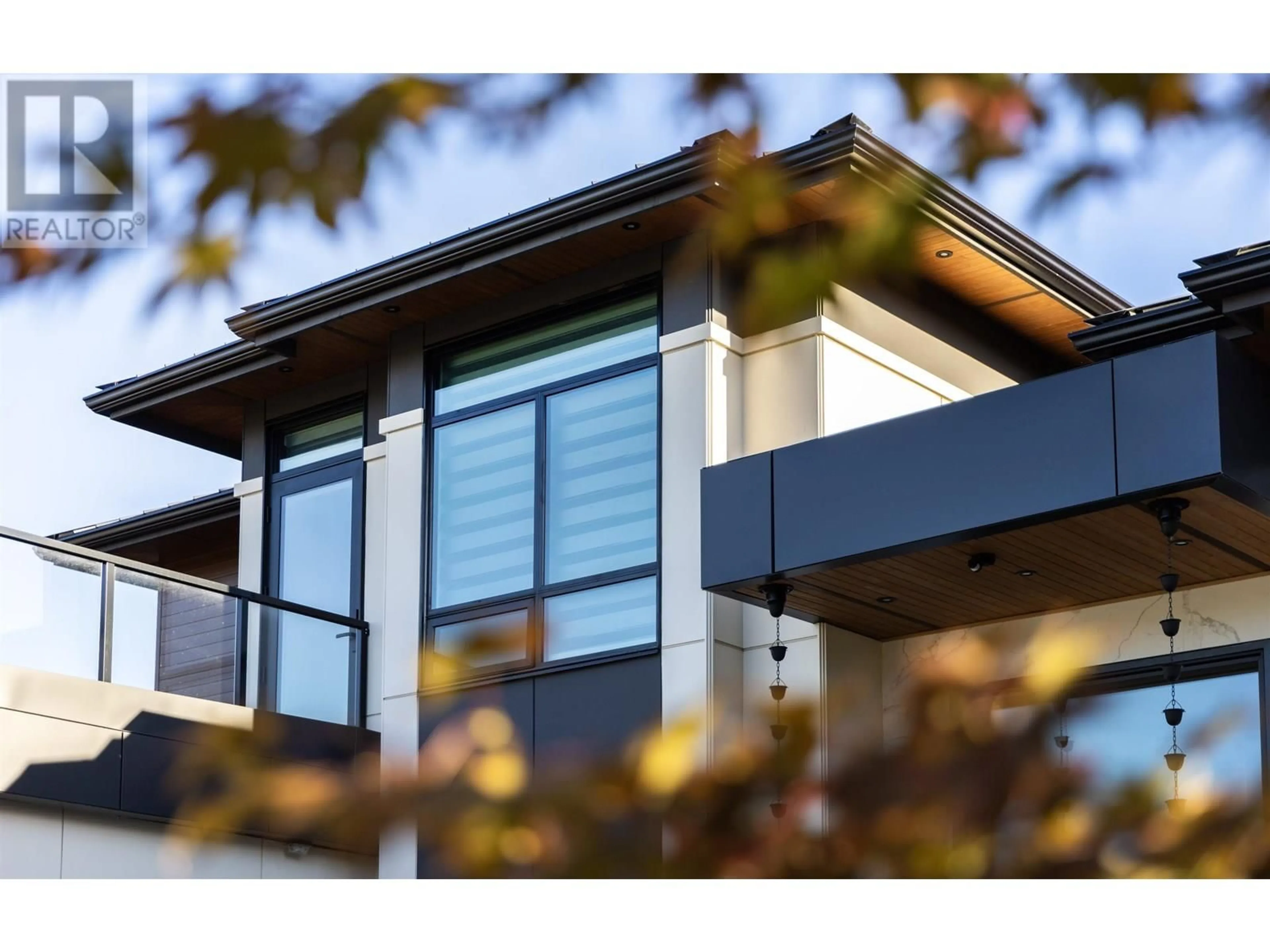 Home with vinyl exterior material, building for 11320 SEAHURST ROAD, Richmond British Columbia V7A3P2