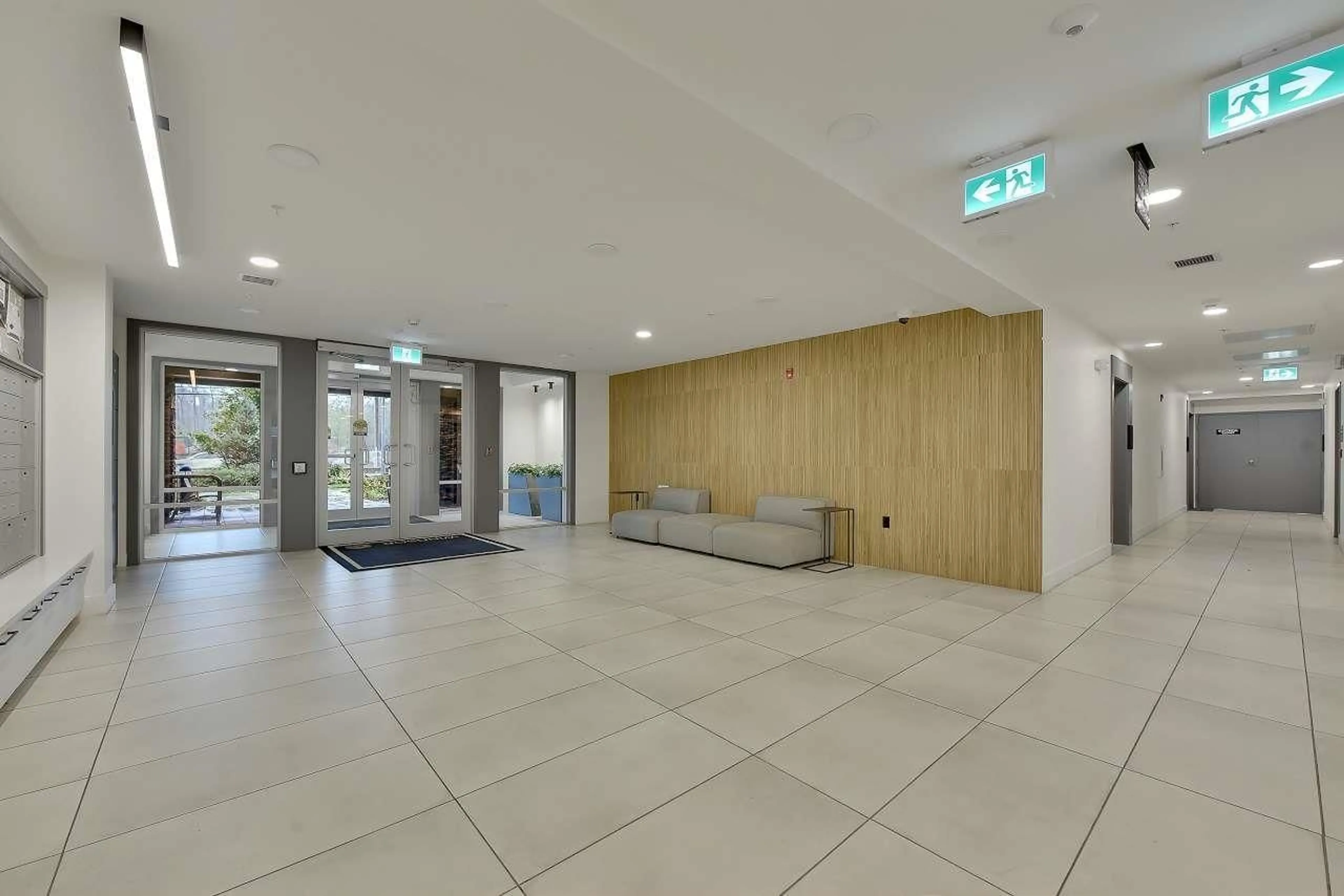 Indoor foyer for 304 - 19935 75A, Langley British Columbia V2Y4L5