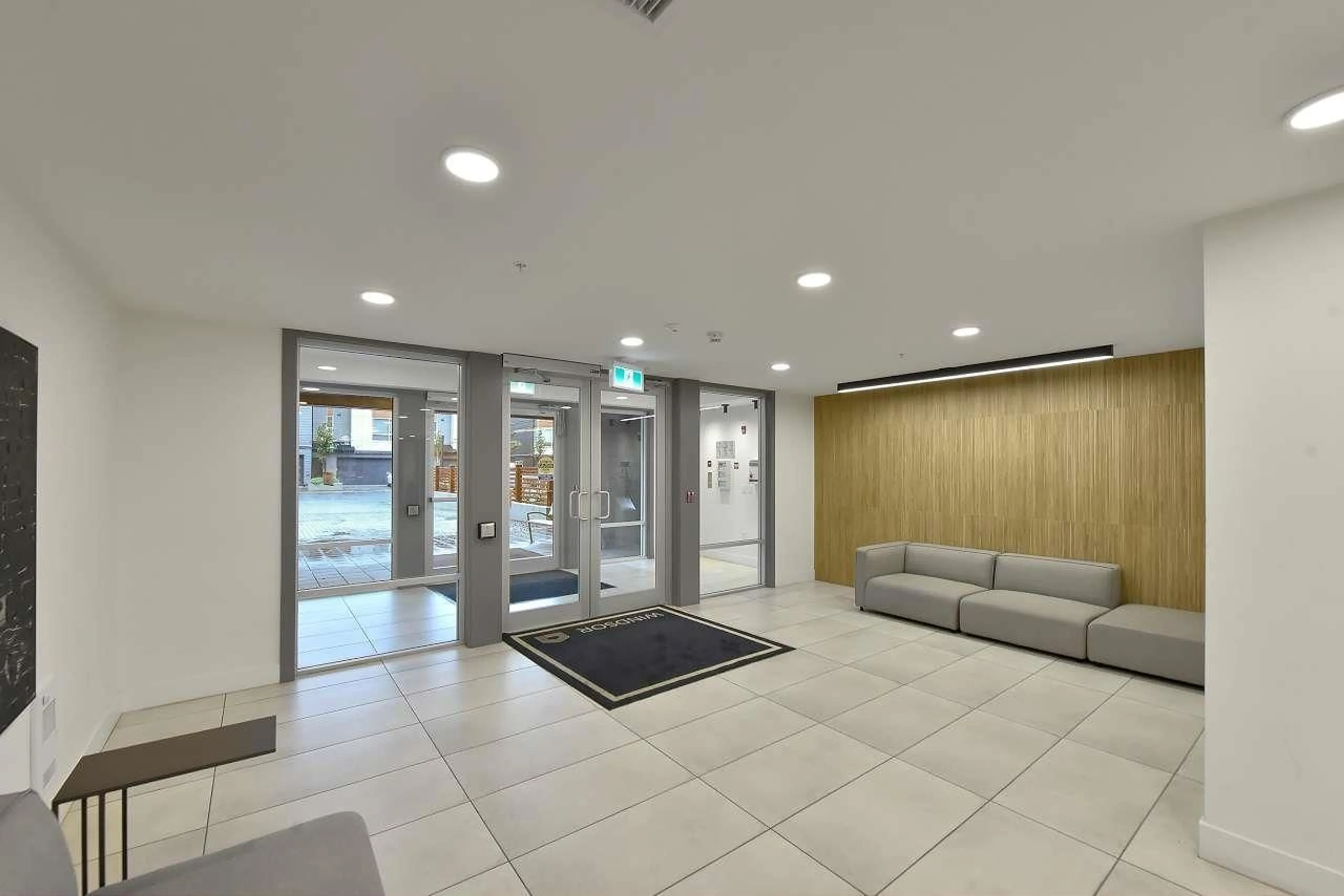 Indoor foyer for 304 - 19935 75A, Langley British Columbia V2Y4L5