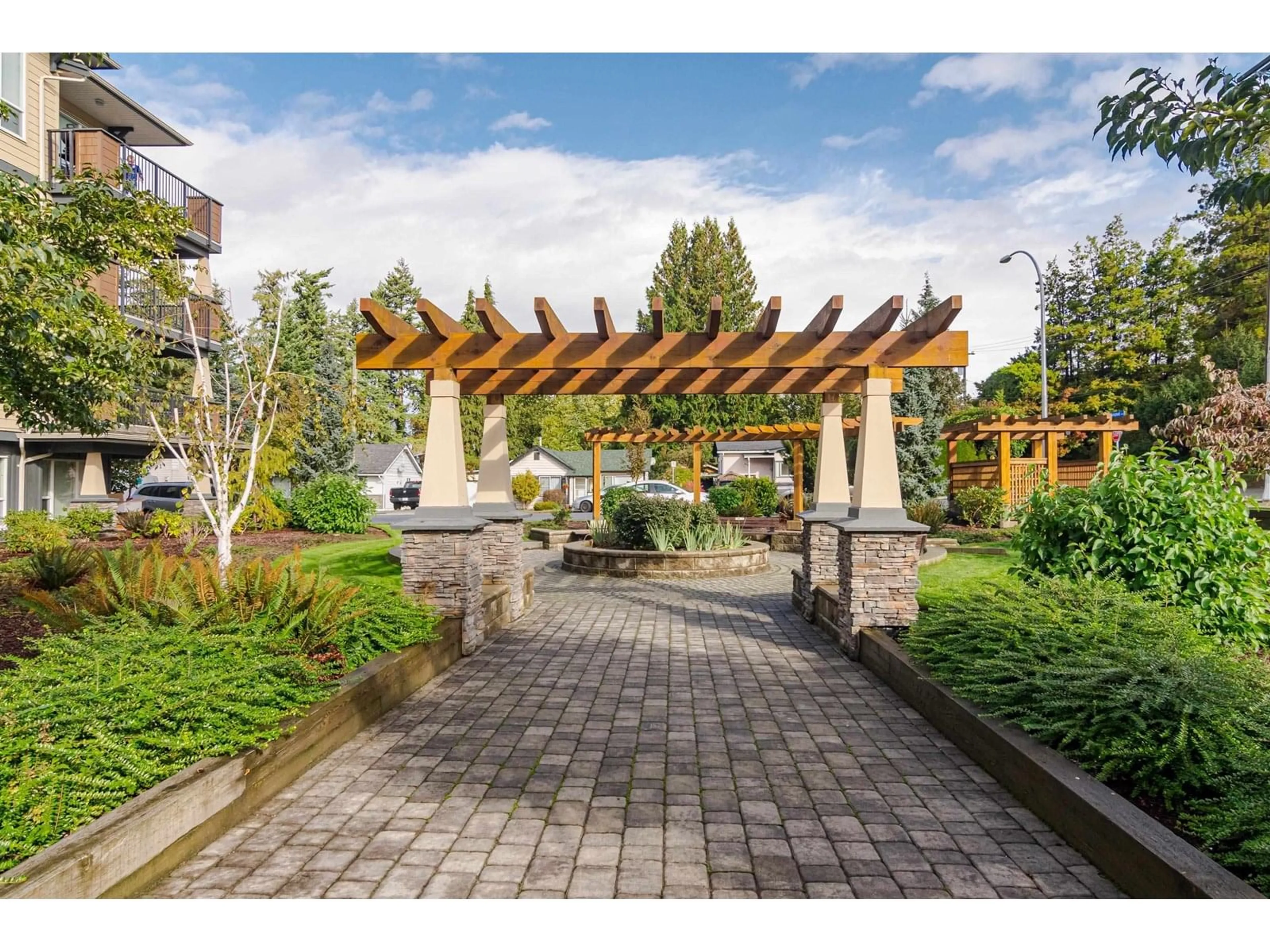 Patio, street for 124 - 2565 CAMPBELL, Abbotsford British Columbia V2S0E3