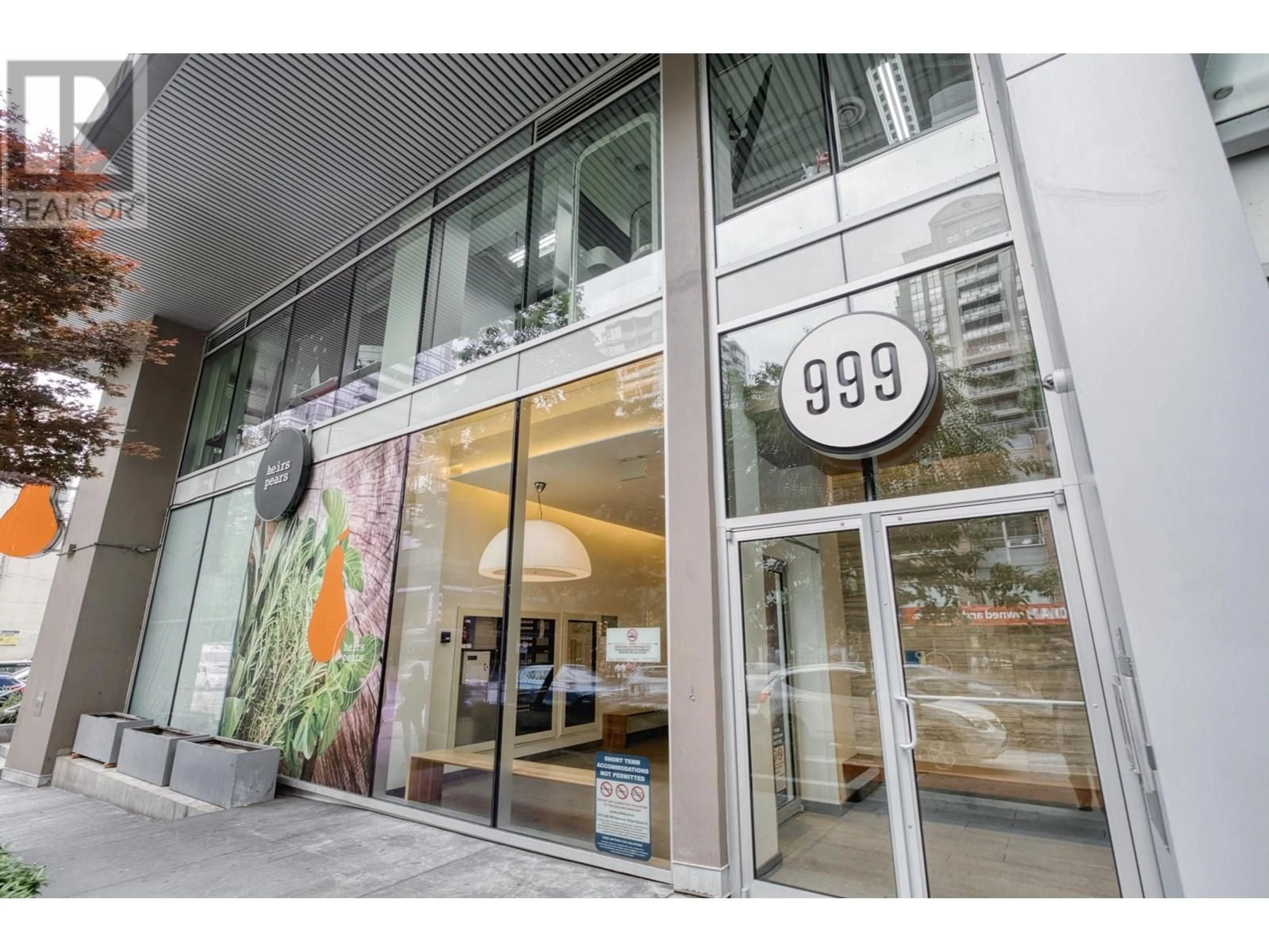 Indoor foyer for 1801 - 999 SEYMOUR STREET, Vancouver British Columbia V6B0M5