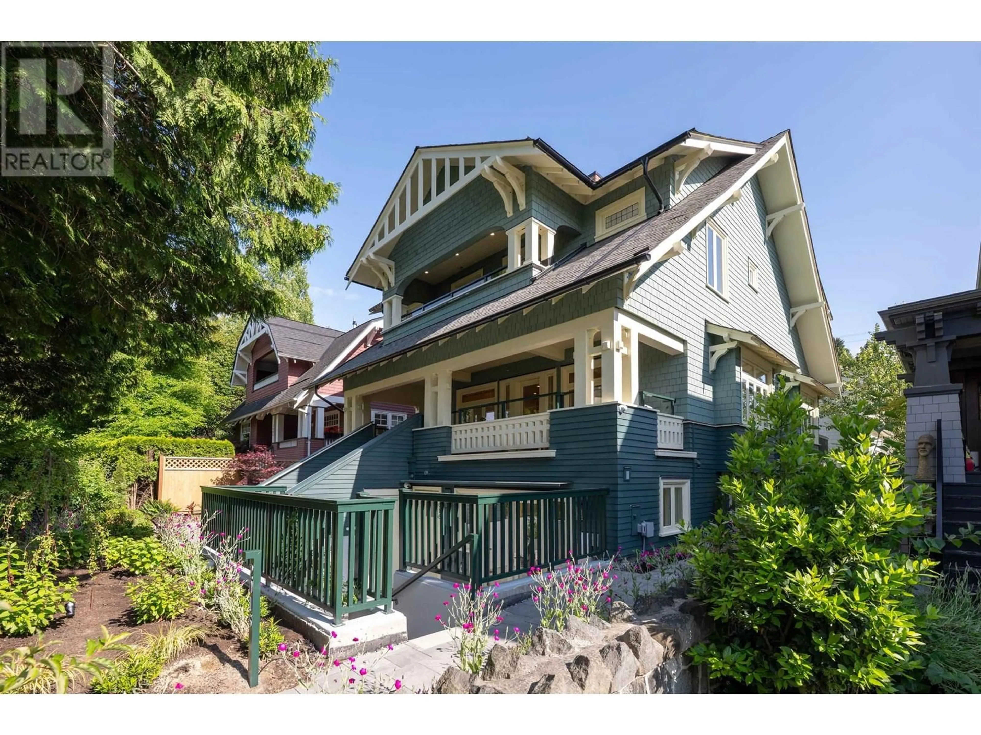 Unknown for 2016 15TH AVENUE, Vancouver British Columbia V7V3P3