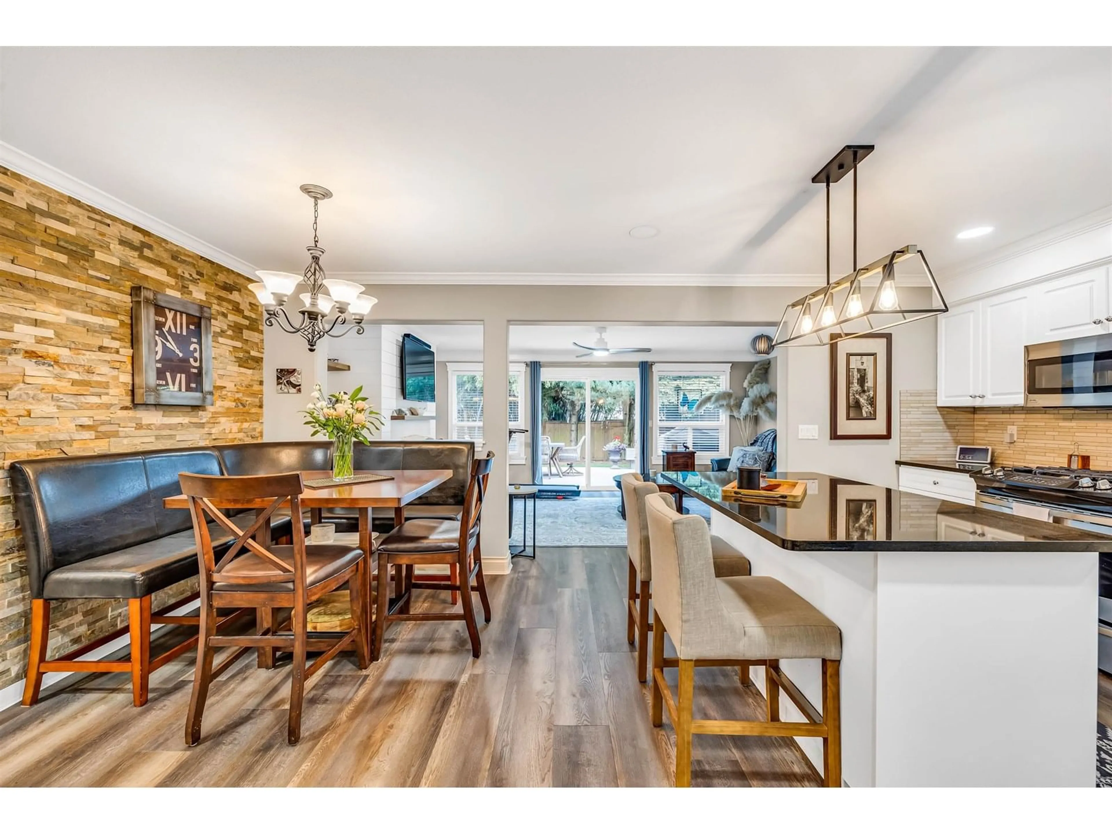 Open concept kitchen, unknown for 15736 108A, Surrey British Columbia V4N4T4