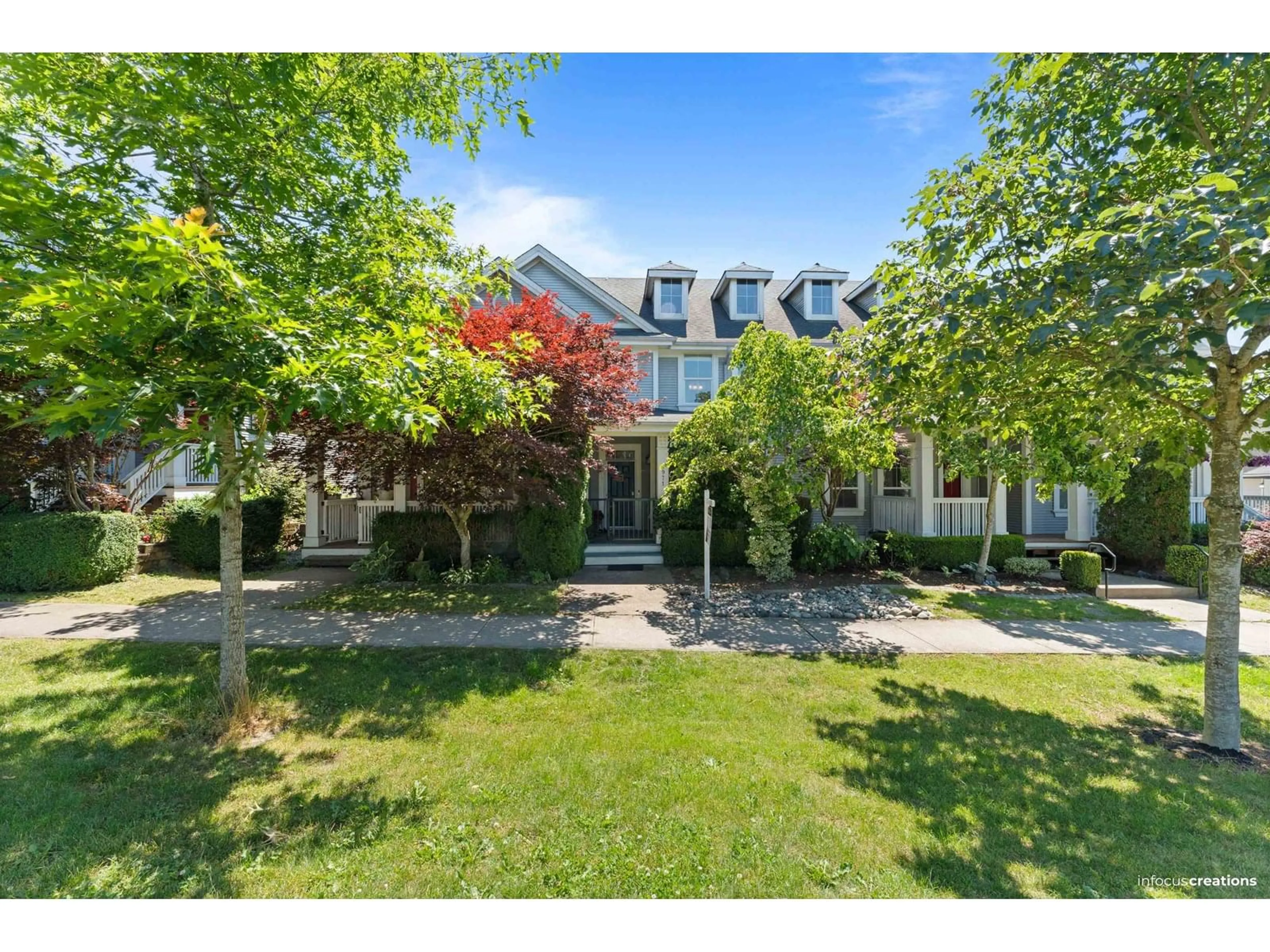 A pic from outside/outdoor area/front of a property/back of a property/a pic from drone, street for 6971 181, Surrey British Columbia V3S6X3