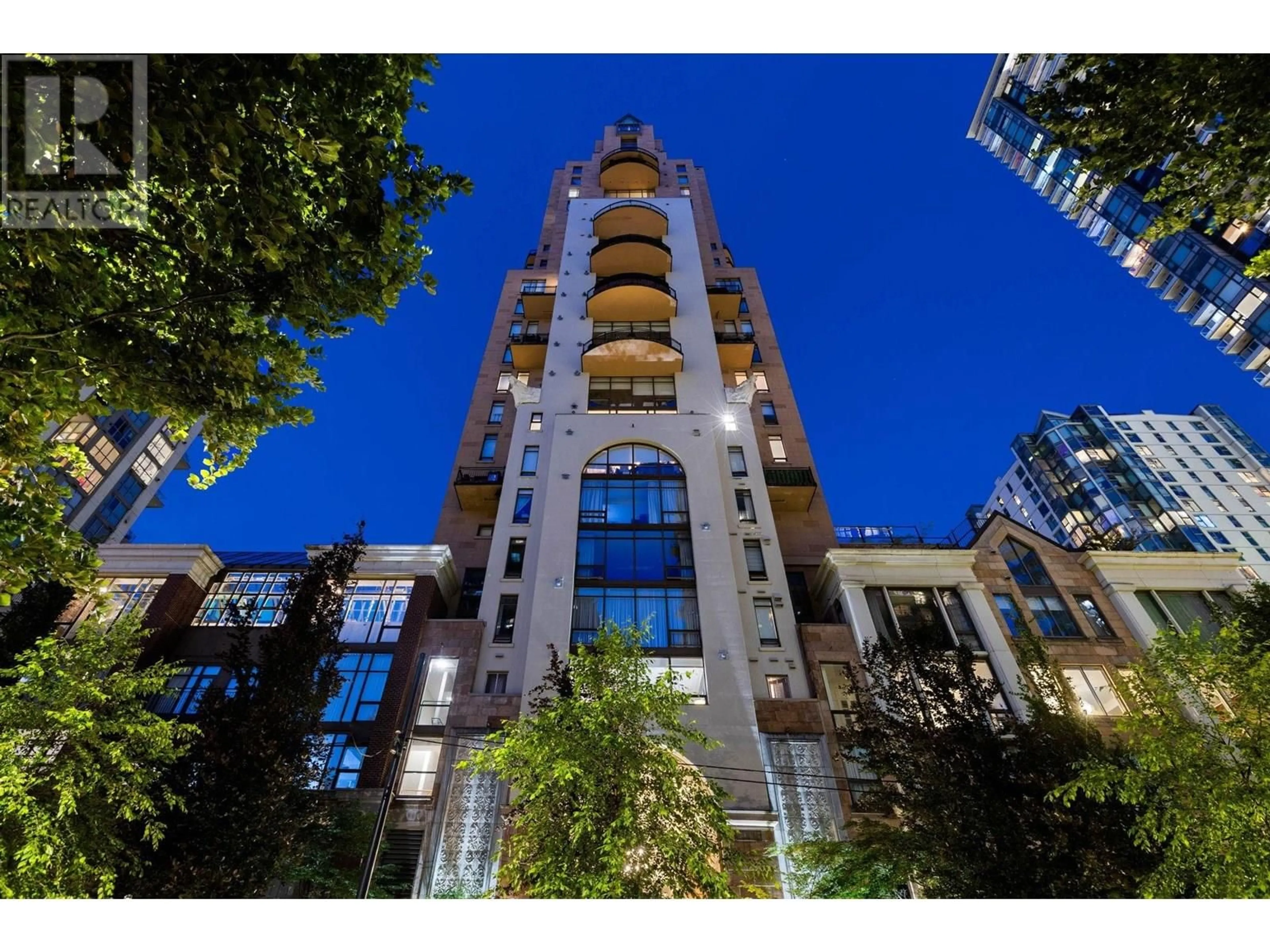 Indoor foyer for 601 - 1280 RICHARDS STREET, Vancouver British Columbia V6B1S2