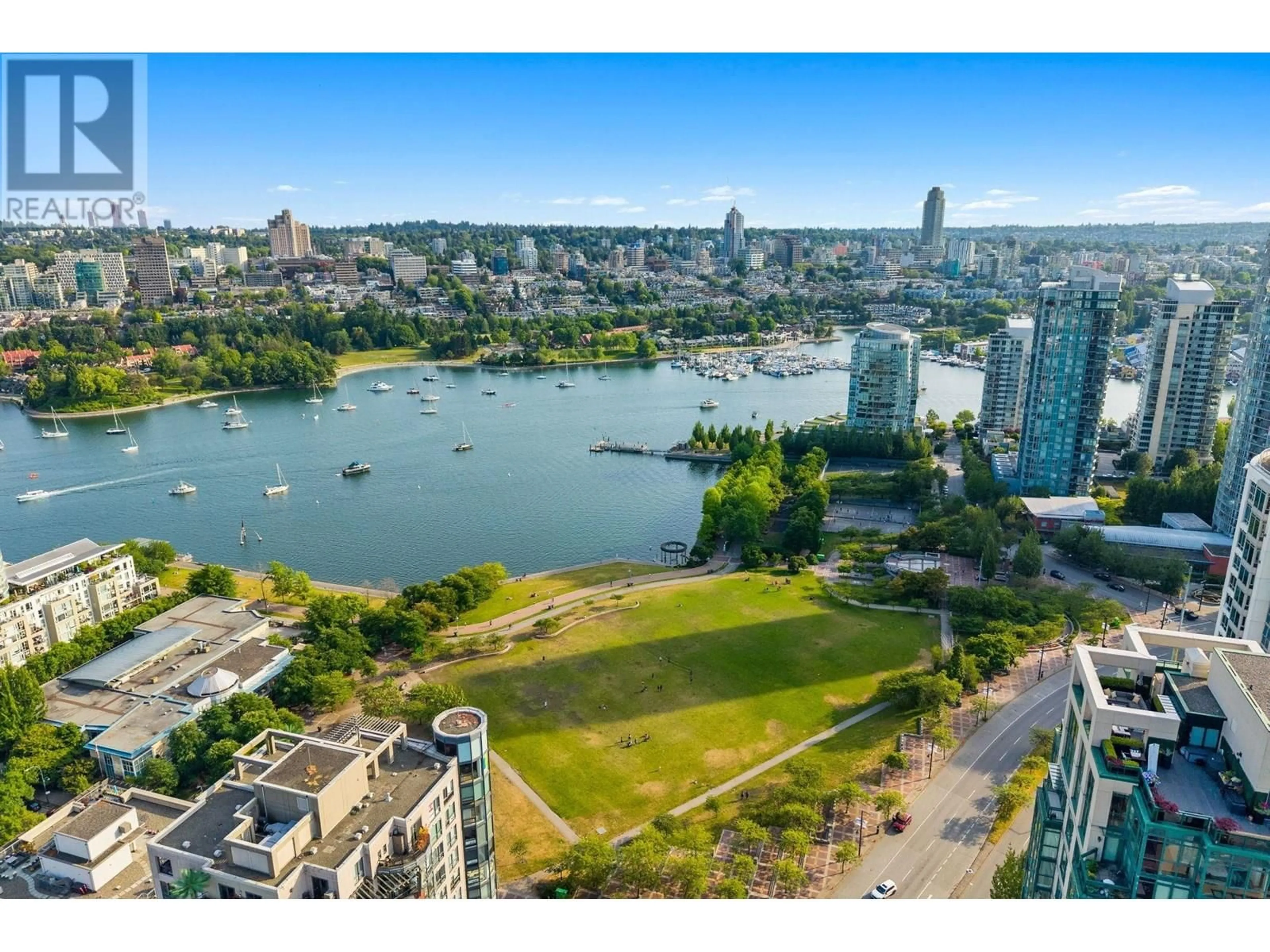 A pic from outside/outdoor area/front of a property/back of a property/a pic from drone, water/lake/river/ocean view for 601 - 1280 RICHARDS STREET, Vancouver British Columbia V6B1S2