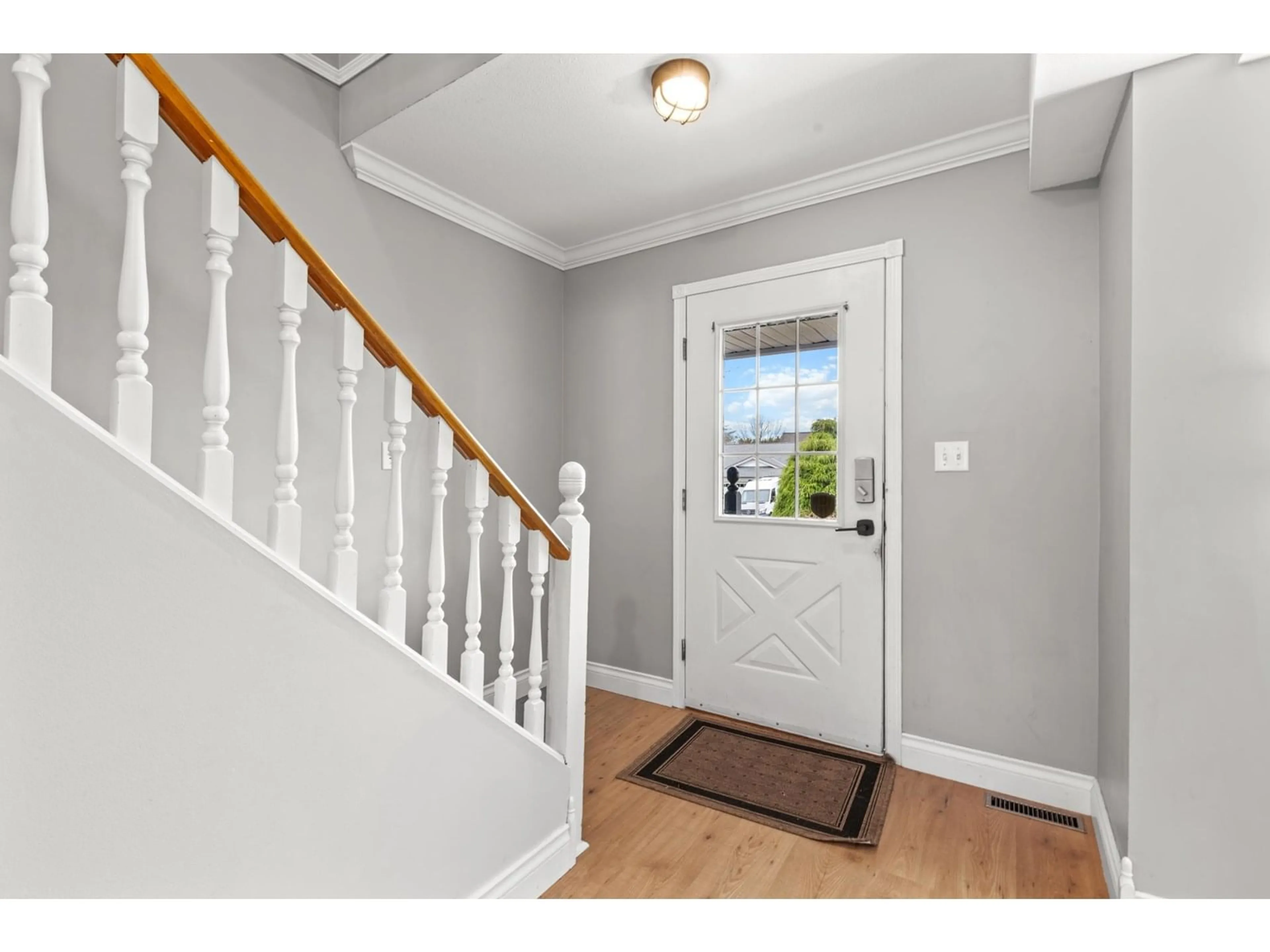 Indoor entryway for 2692 272B, Langley British Columbia V4W3K2