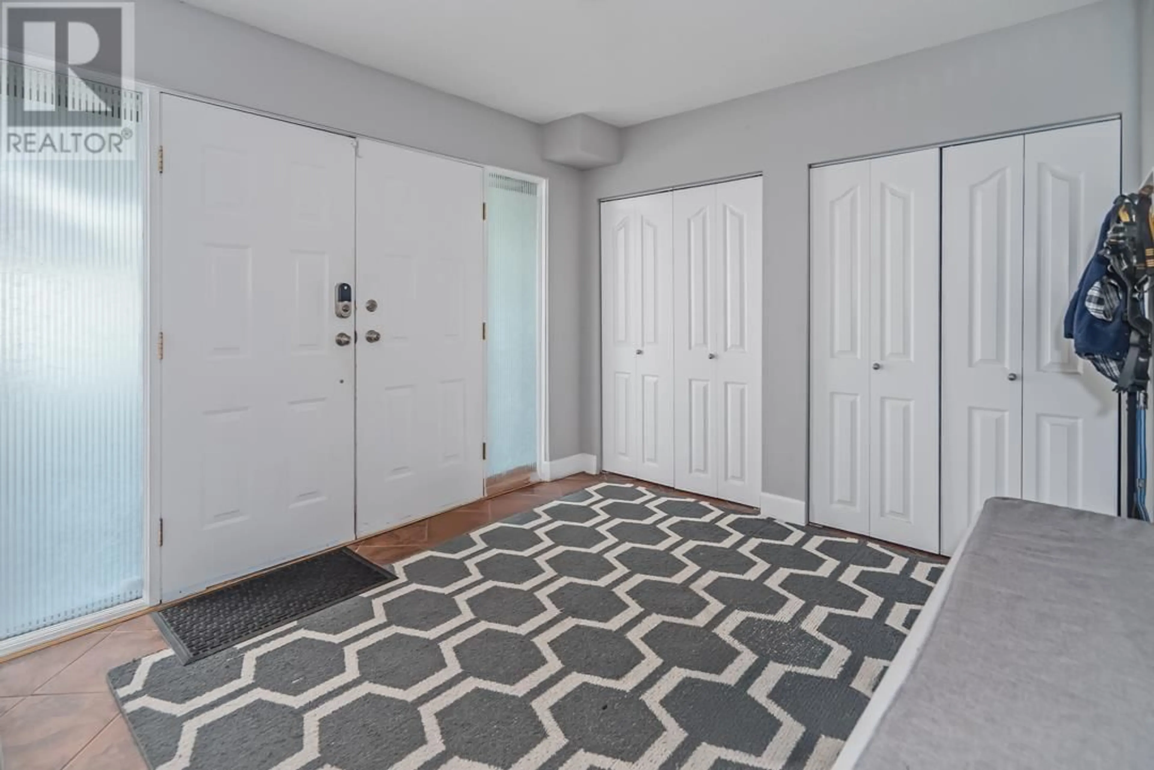 Indoor entryway for 11420 SEABROOK CRESCENT, Richmond British Columbia V7A3H3