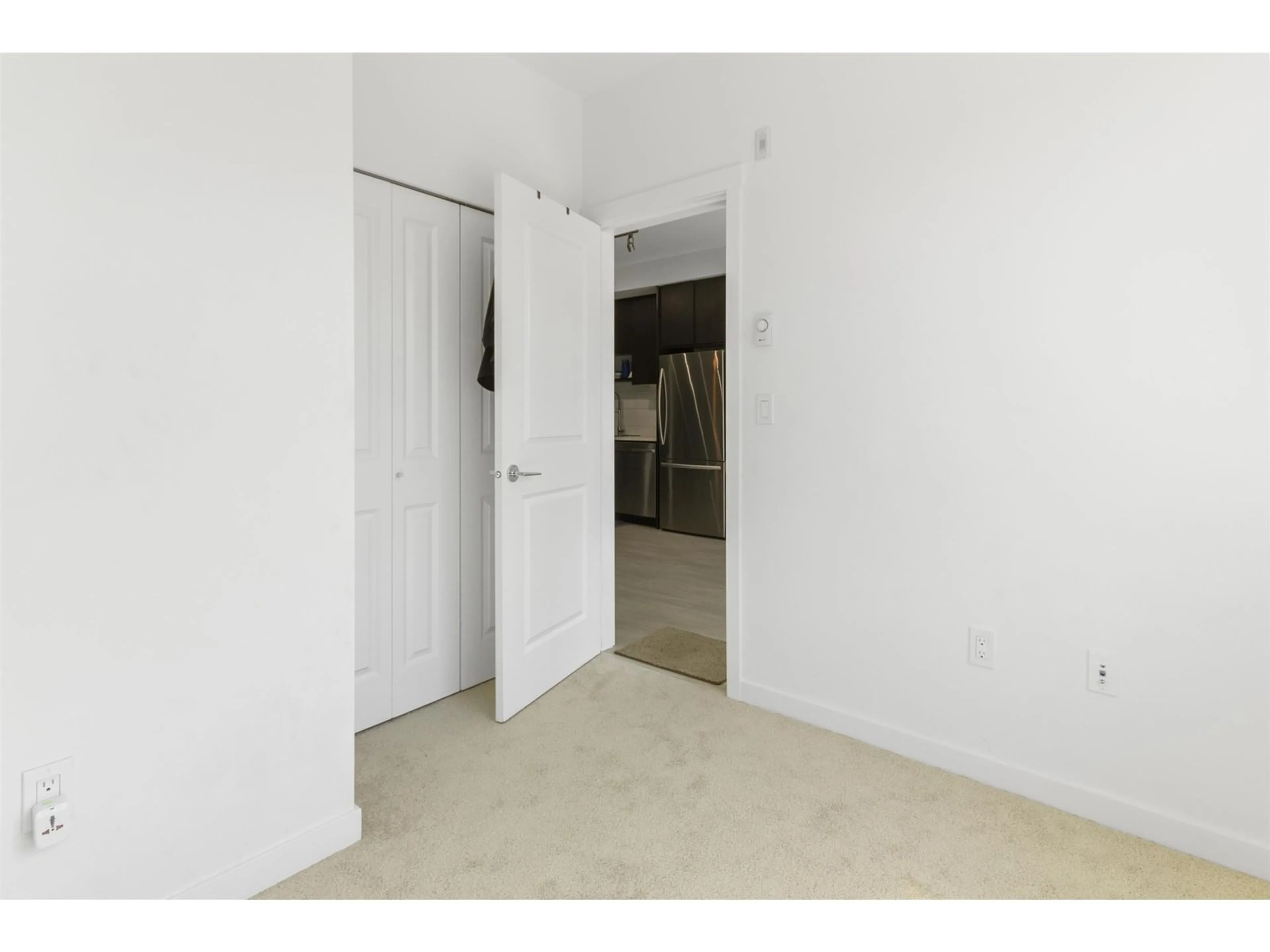 A pic of a room for 306 - 13623 81A, Surrey British Columbia V3W3N7