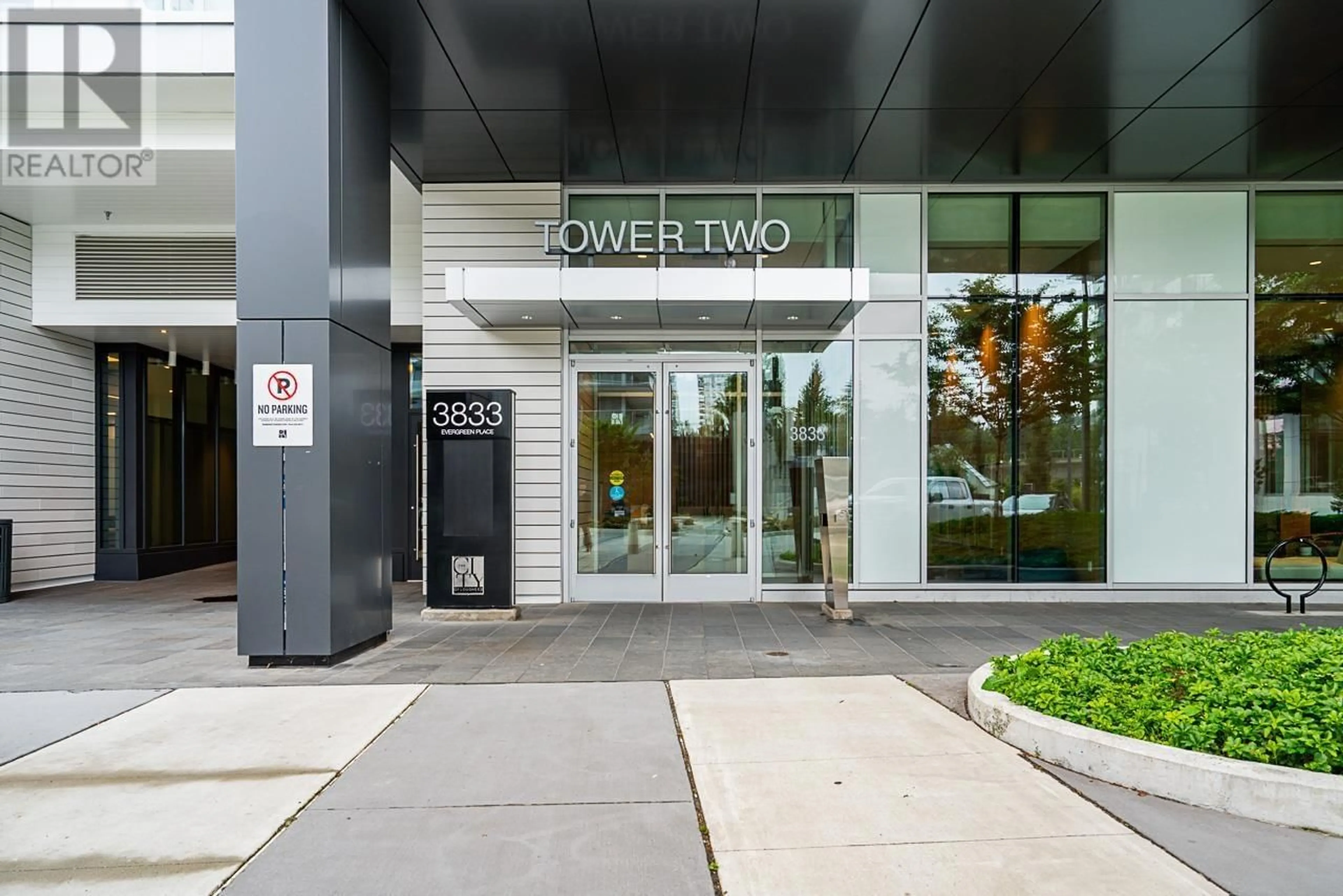 Indoor foyer for 3901 - 3833 EVERGREEN PLACE, Burnaby British Columbia V3J0M2