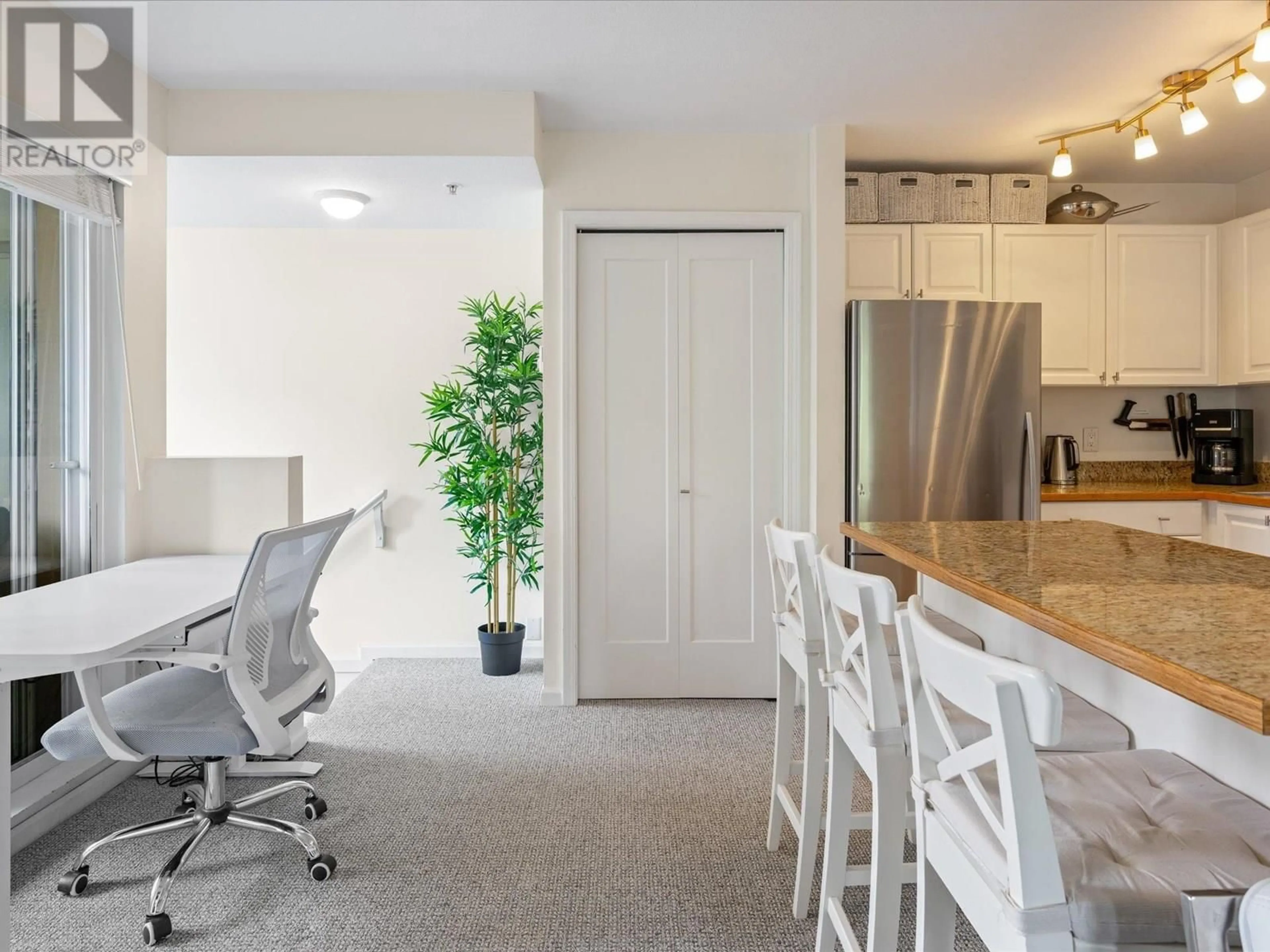 Open concept kitchen, ceramic/tile floor for 73 - 4335 NORTHLANDS BOULEVARD, Whistler British Columbia V0N1B4