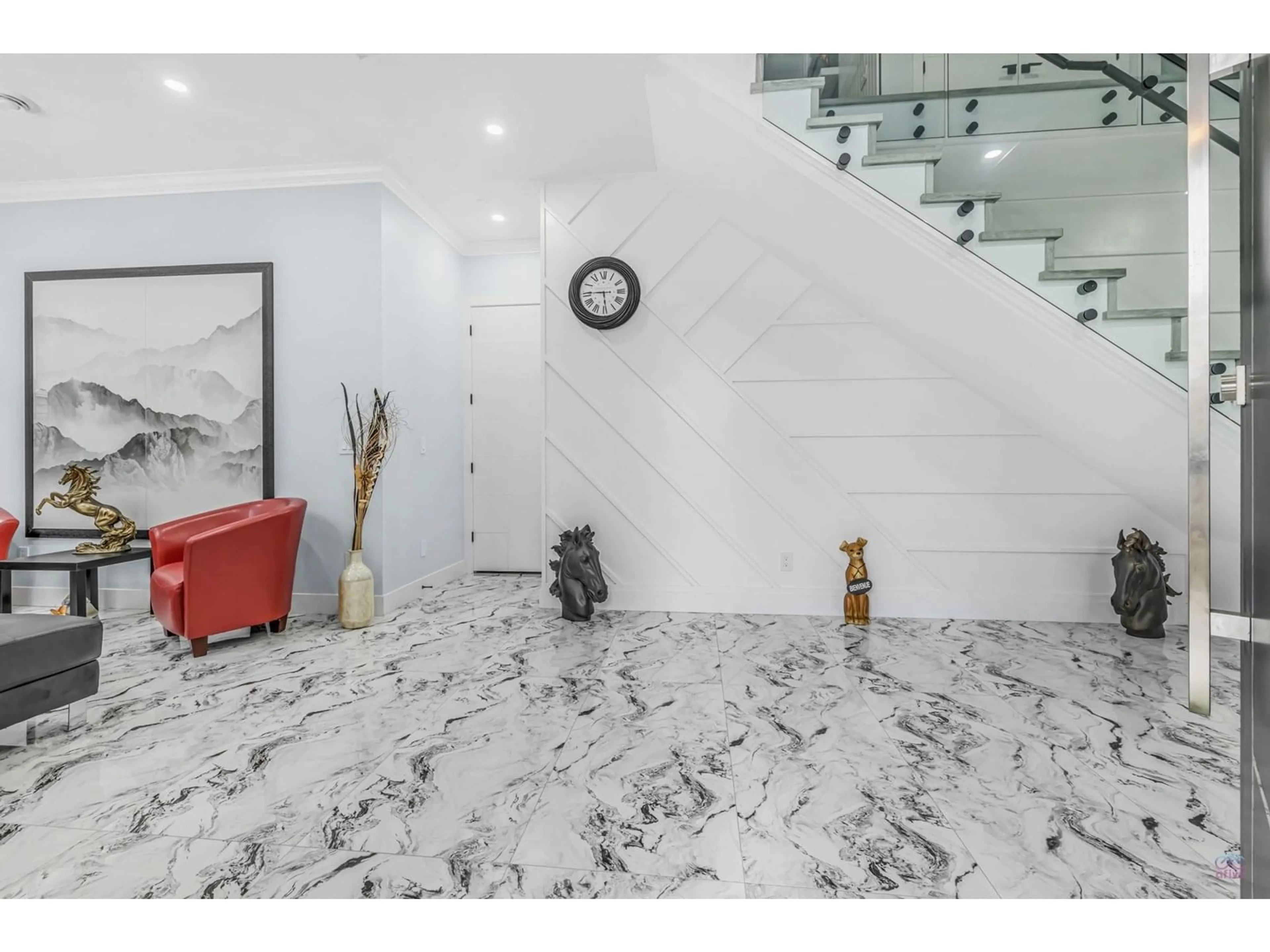 Indoor foyer for 11051 131A, Surrey British Columbia V3T3S1