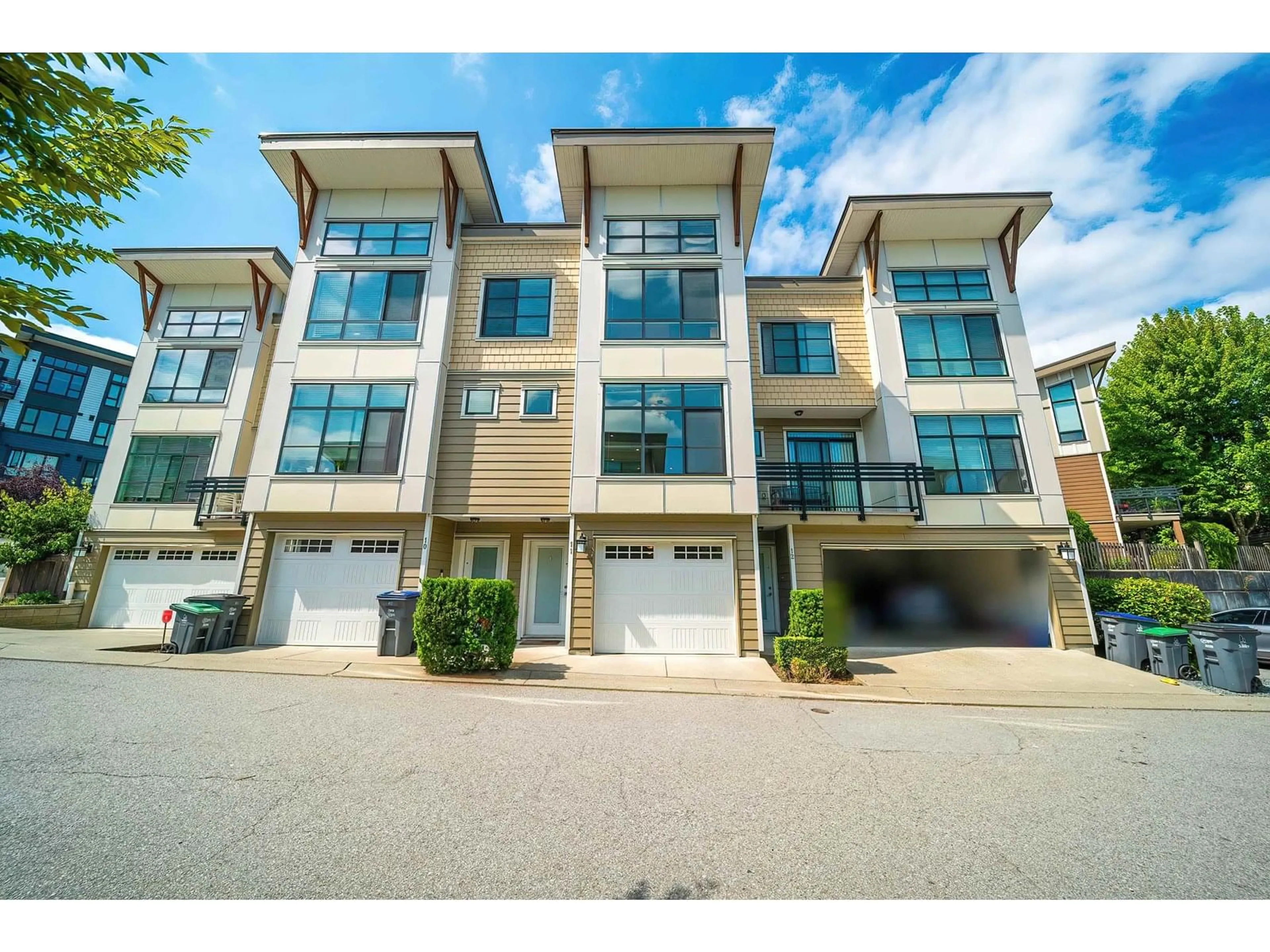 Unknown for 11 - 9989 BARNSTON EAST, Surrey British Columbia V4N6N3