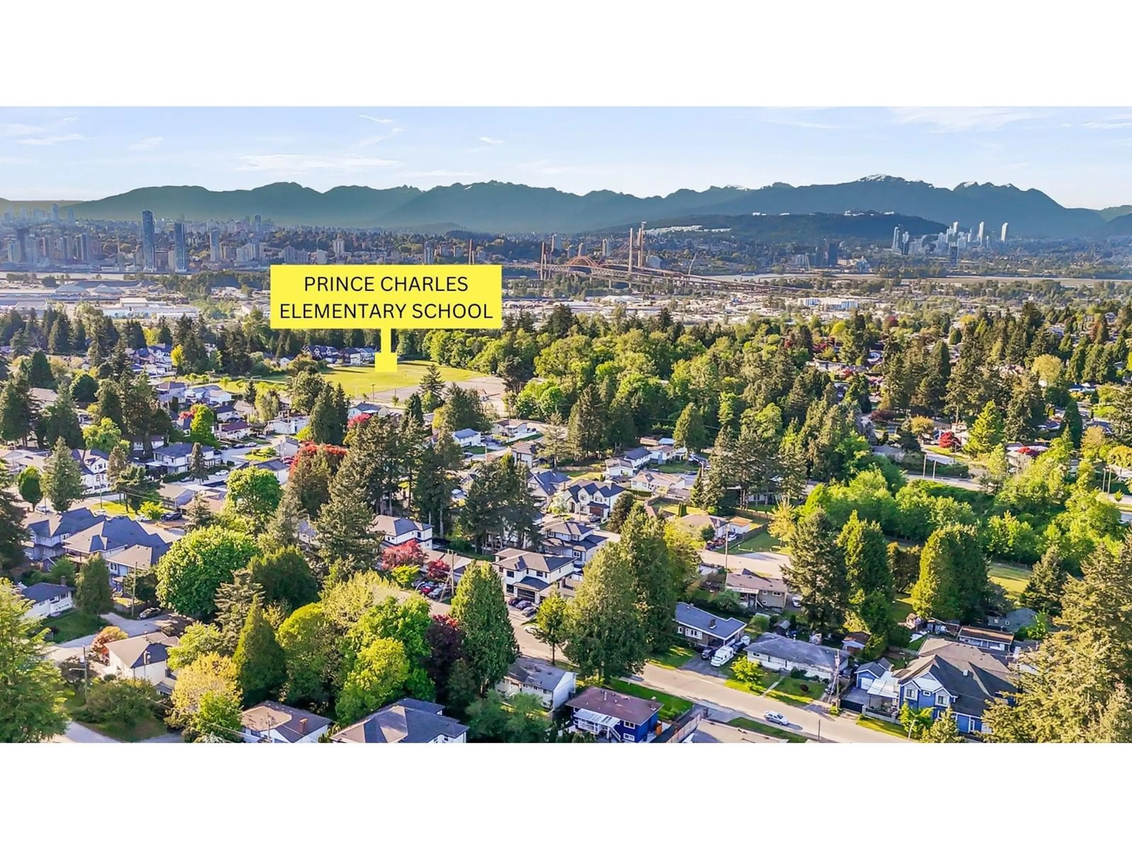 A pic from outside/outdoor area/front of a property/back of a property/a pic from drone, unknown for 12552 99, Surrey British Columbia V3V2P5