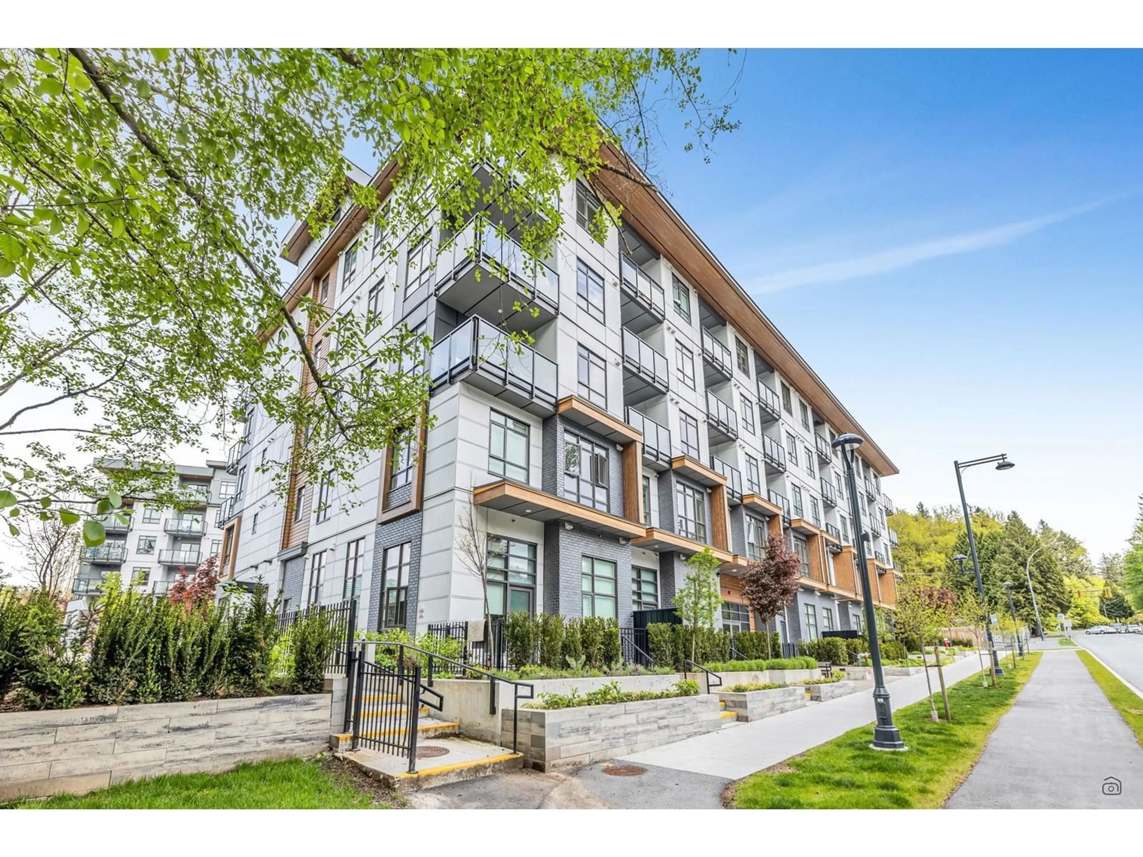Patio, unknown for 307 - 13969 96, Surrey British Columbia V3T0T1