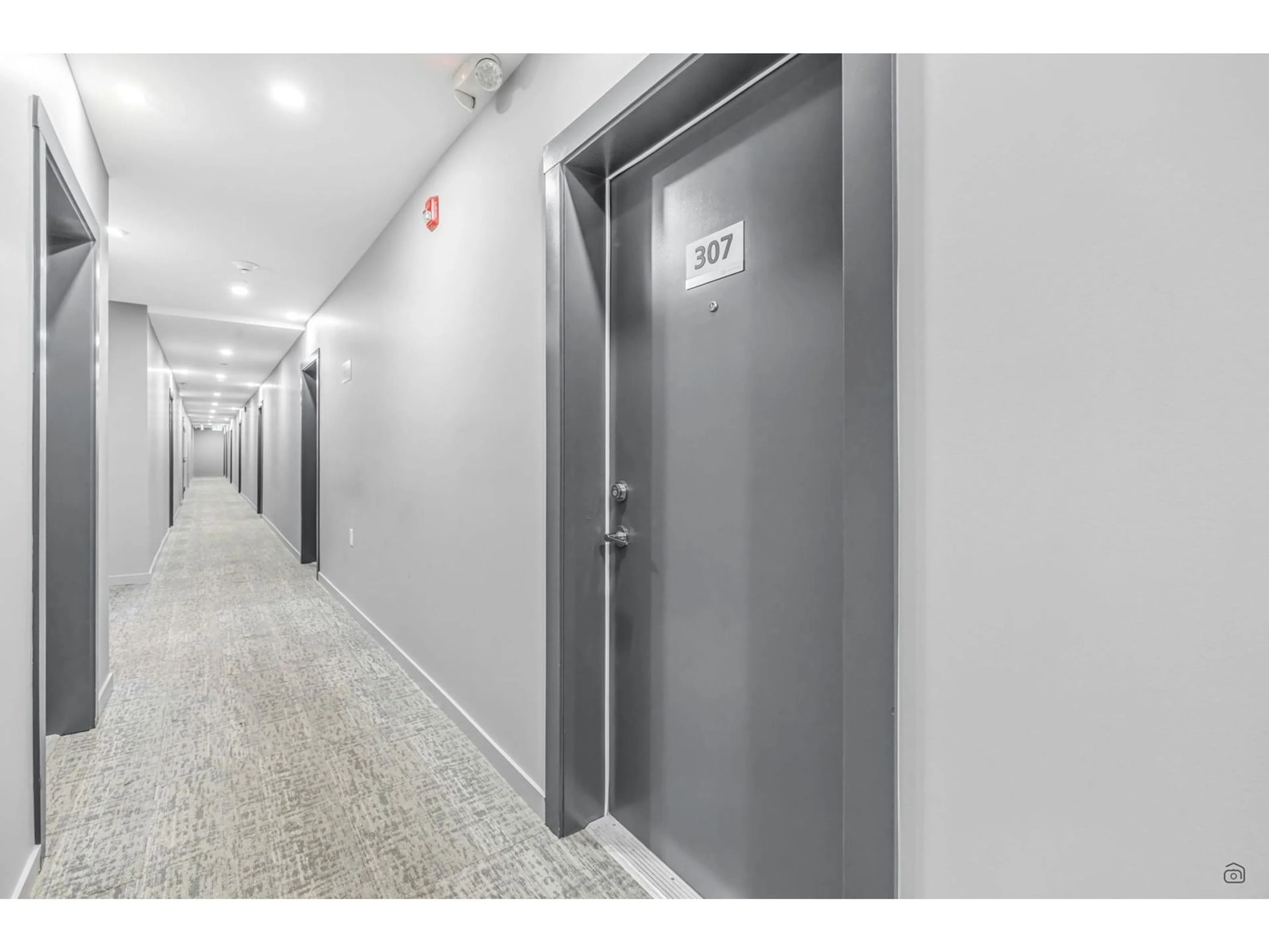 Indoor foyer for 307 - 13969 96, Surrey British Columbia V3T0T1