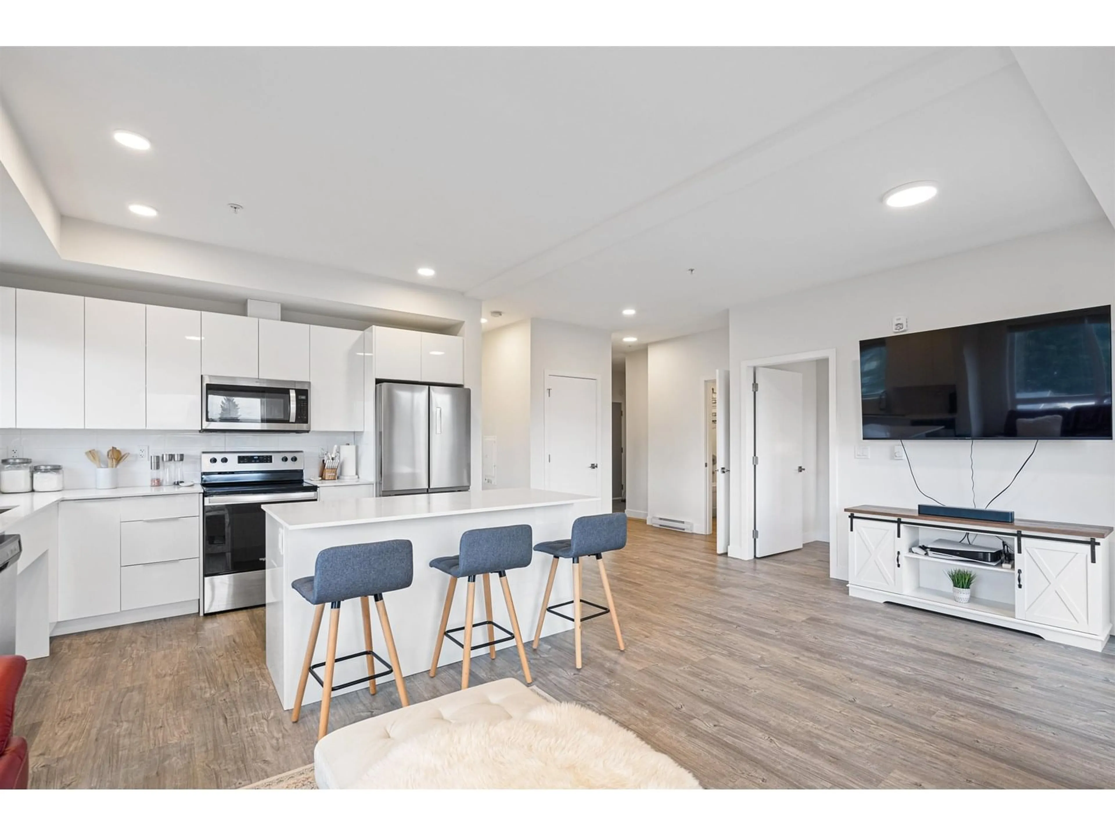 Open concept kitchen, unknown for 312 - 9450 ROBSON STREET, Chilliwack British Columbia V2P0L7