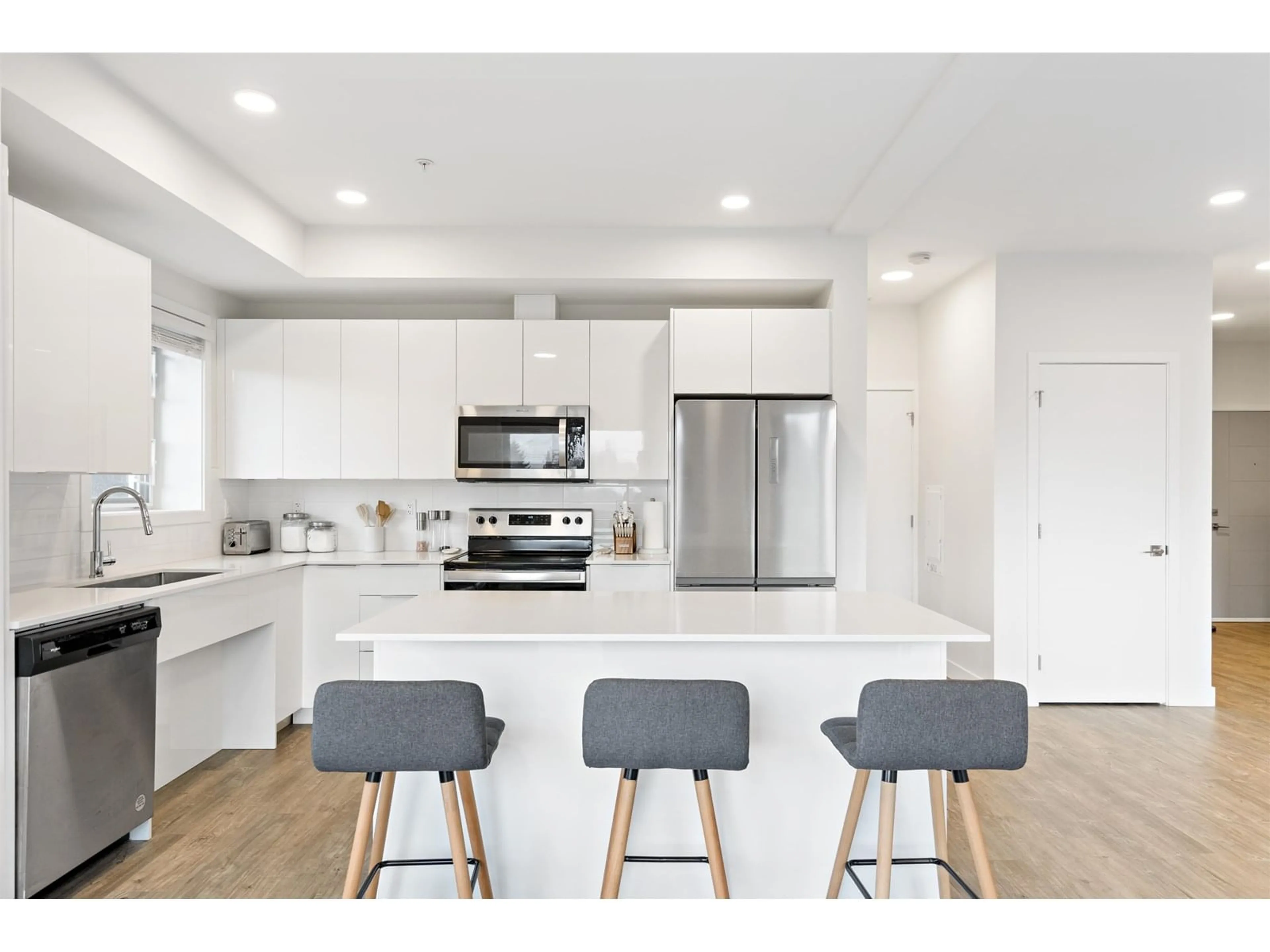 Open concept kitchen, unknown for 312 - 9450 ROBSON STREET, Chilliwack British Columbia V2P0L7