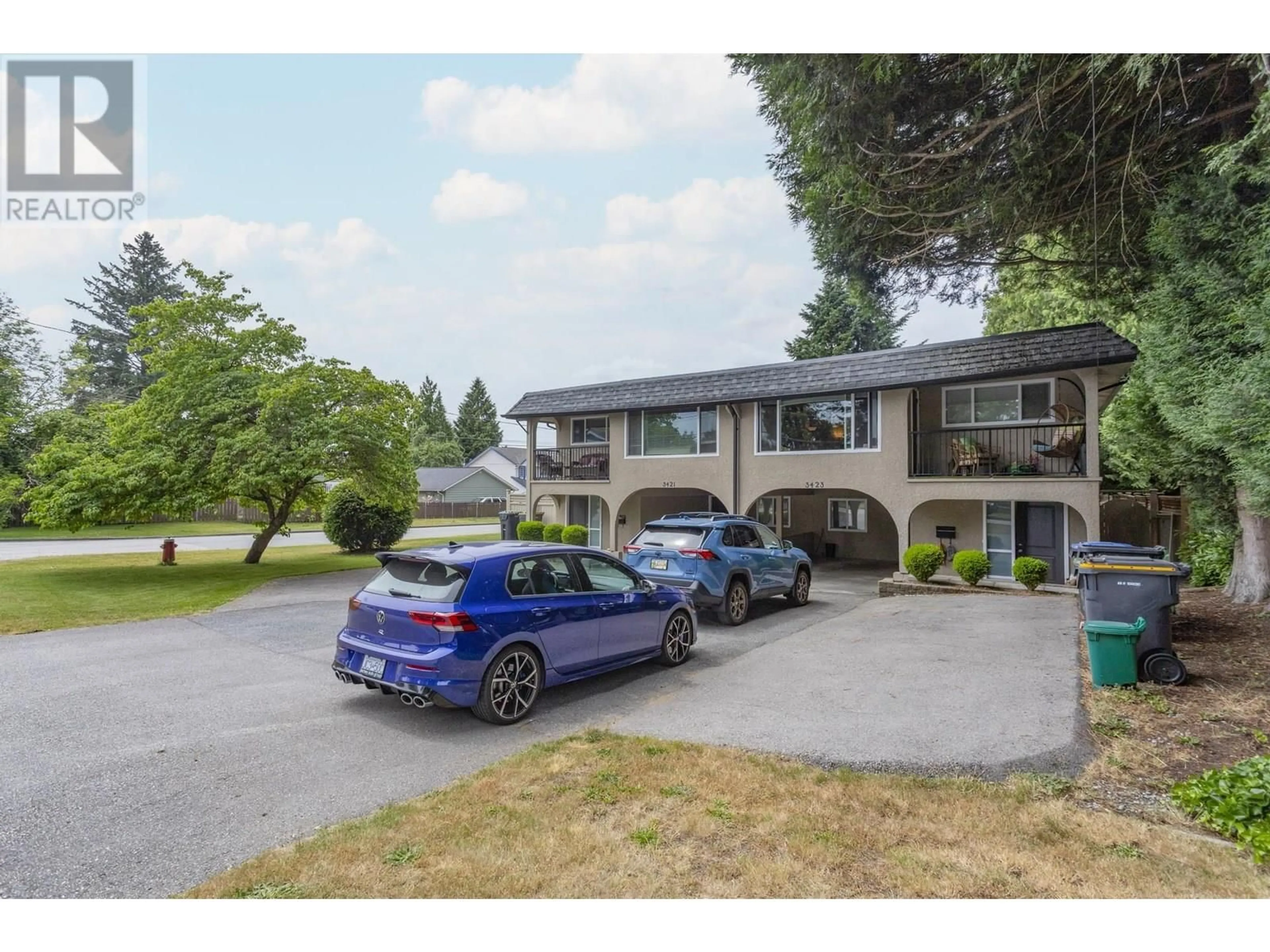 A pic from outside/outdoor area/front of a property/back of a property/a pic from drone, street for 3421 EDINBURGH STREET, Port Coquitlam British Columbia V3B4K4