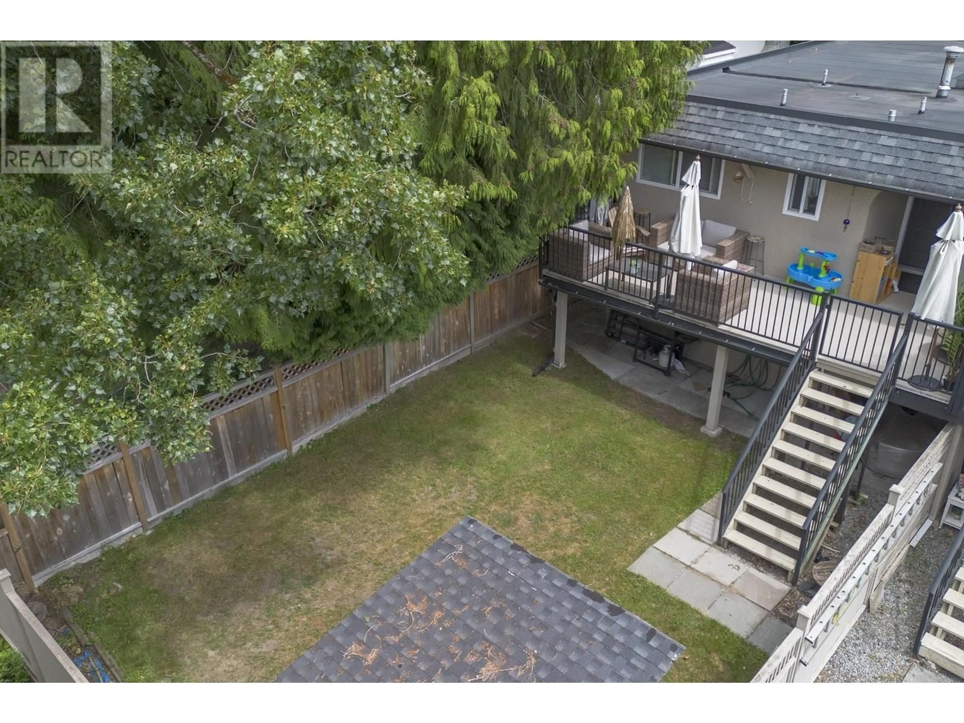 A pic from outside/outdoor area/front of a property/back of a property/a pic from drone, street for 3421 EDINBURGH STREET, Port Coquitlam British Columbia V3B4K4