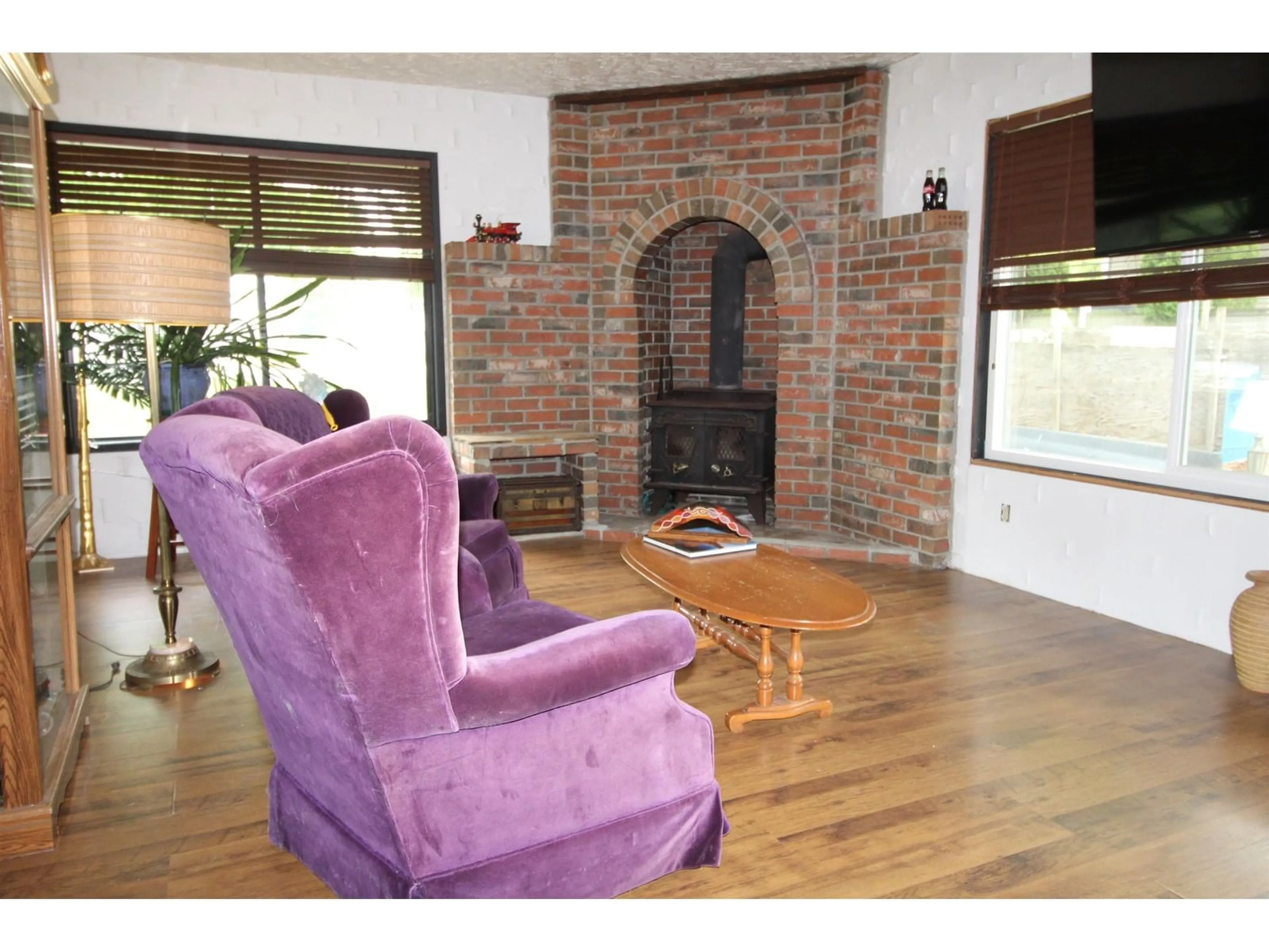 Living room with furniture, unknown for 27192 26, Langley British Columbia V4W3N6