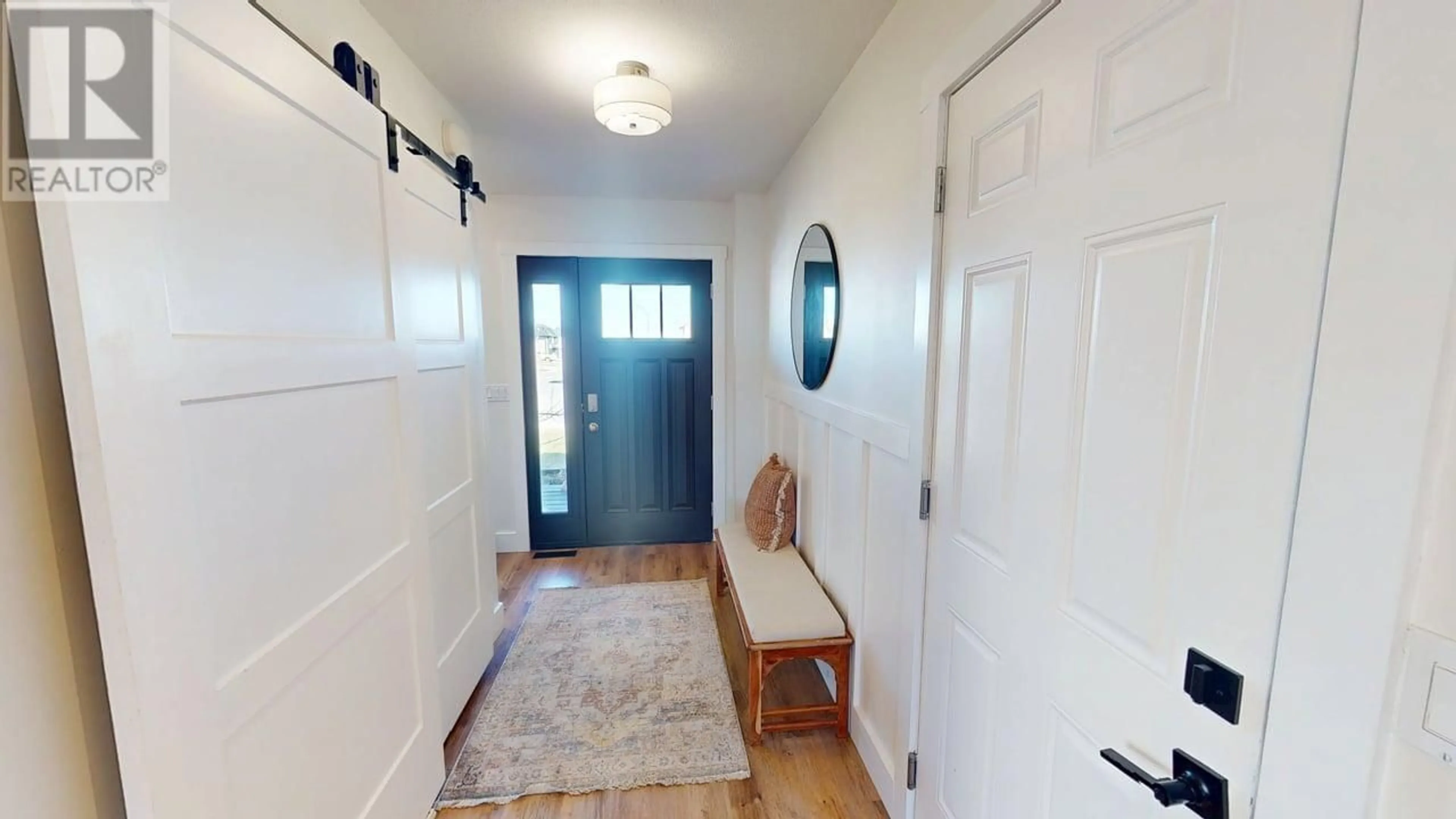 Indoor entryway for 8821 113 AVENUE, Fort St. John British Columbia V1J0E2
