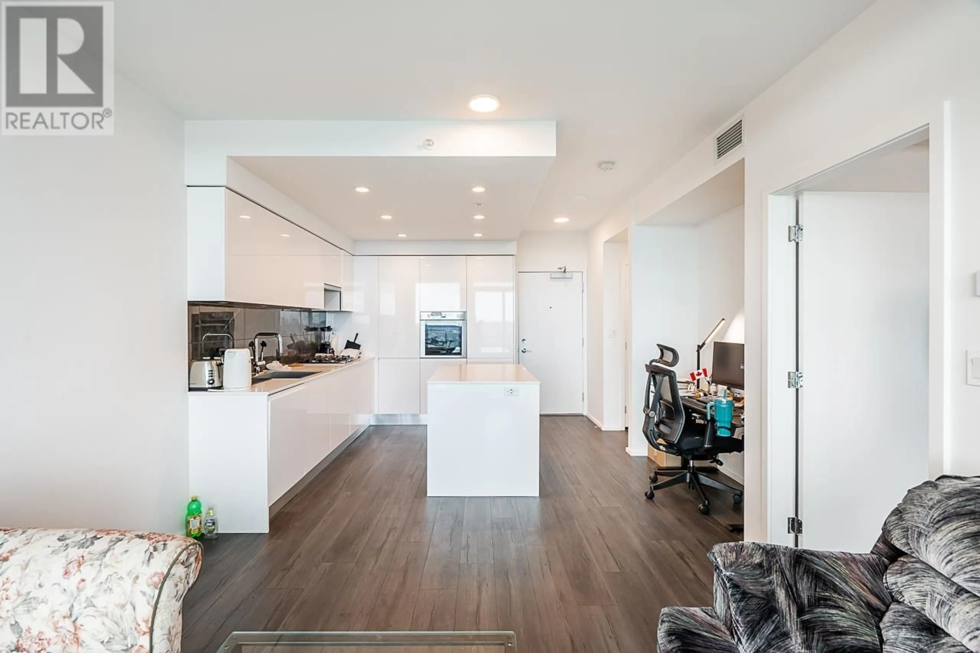 Open concept kitchen, unknown for 1907 - 3888 EVERGREEN PLACE, Burnaby British Columbia V3J0M3