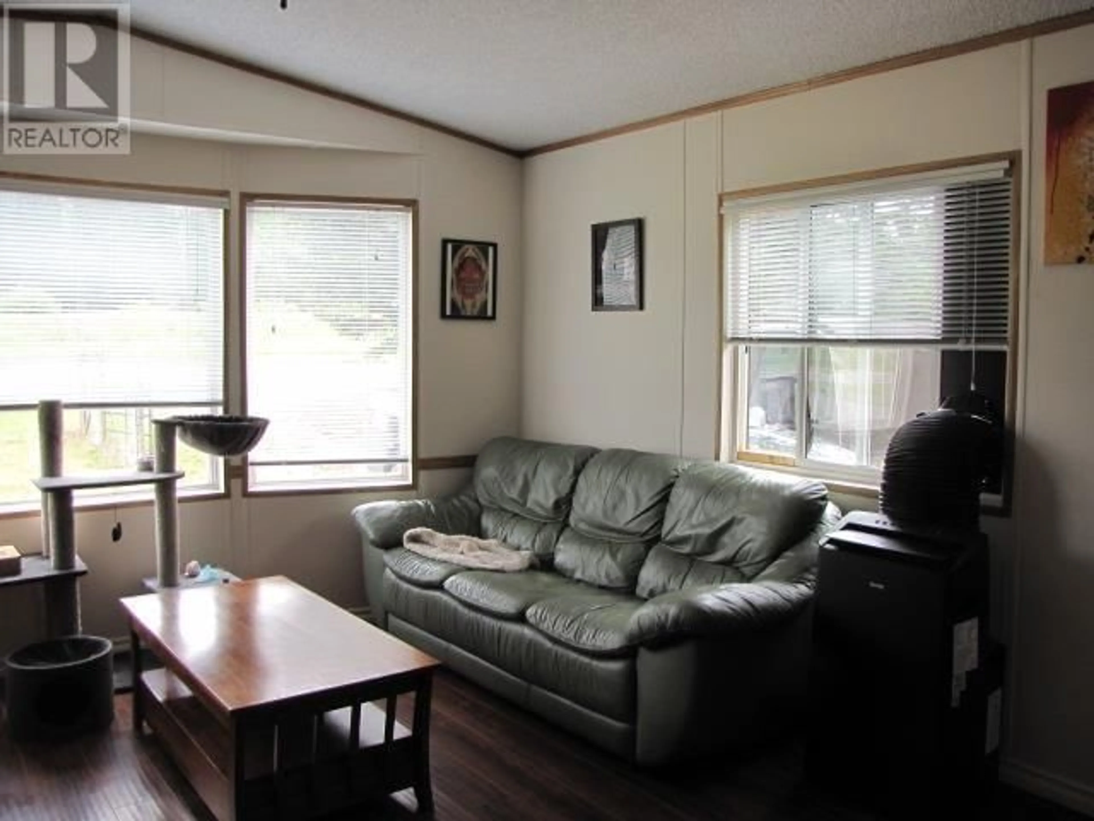 Living room with furniture, unknown for 4271 CLEAR ROAD, Williams Lake British Columbia V2G5A1