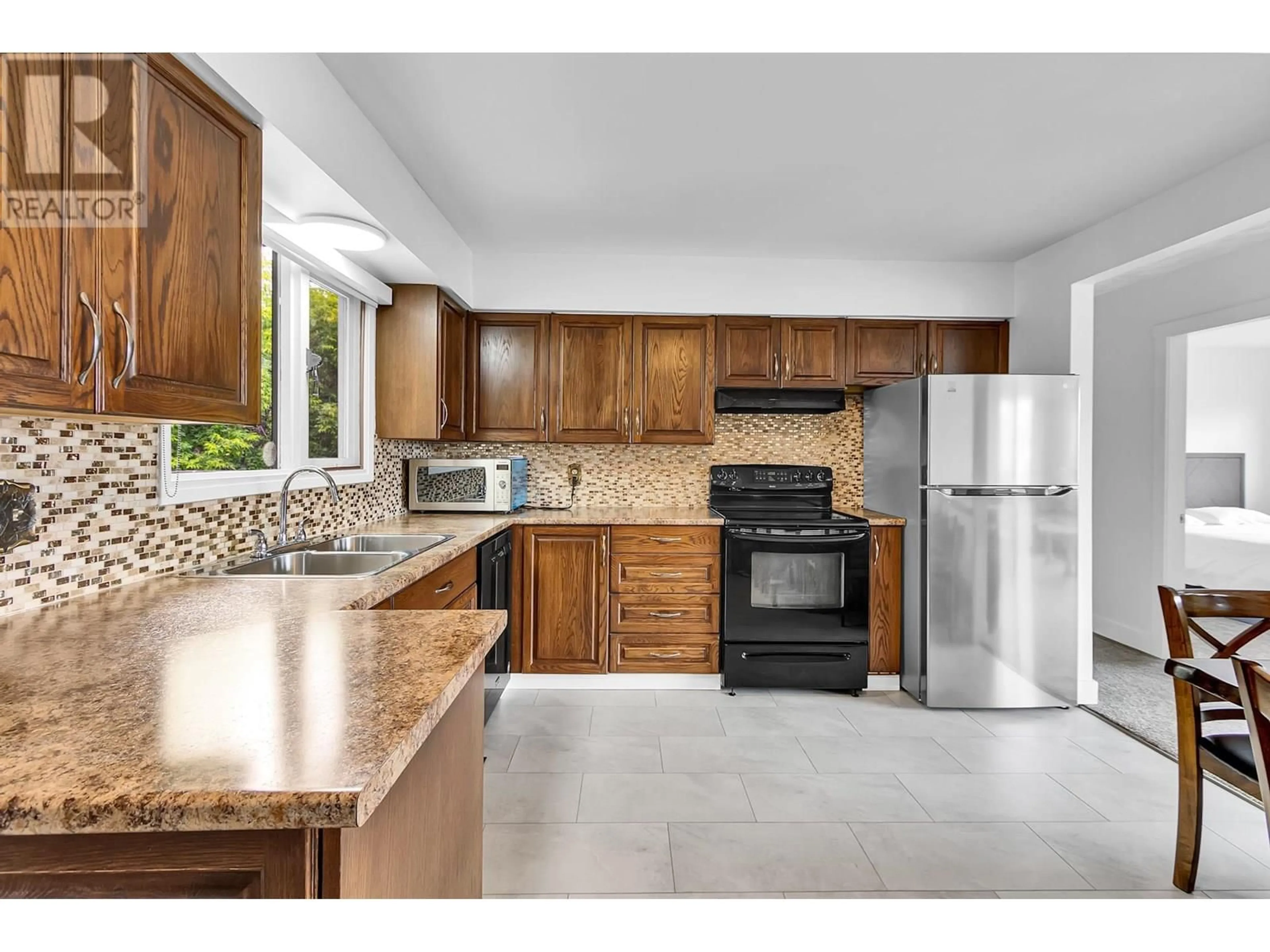 Standard kitchen, ceramic/tile floor for 2361 HART HIGHWAY, Prince George British Columbia V2K1M5