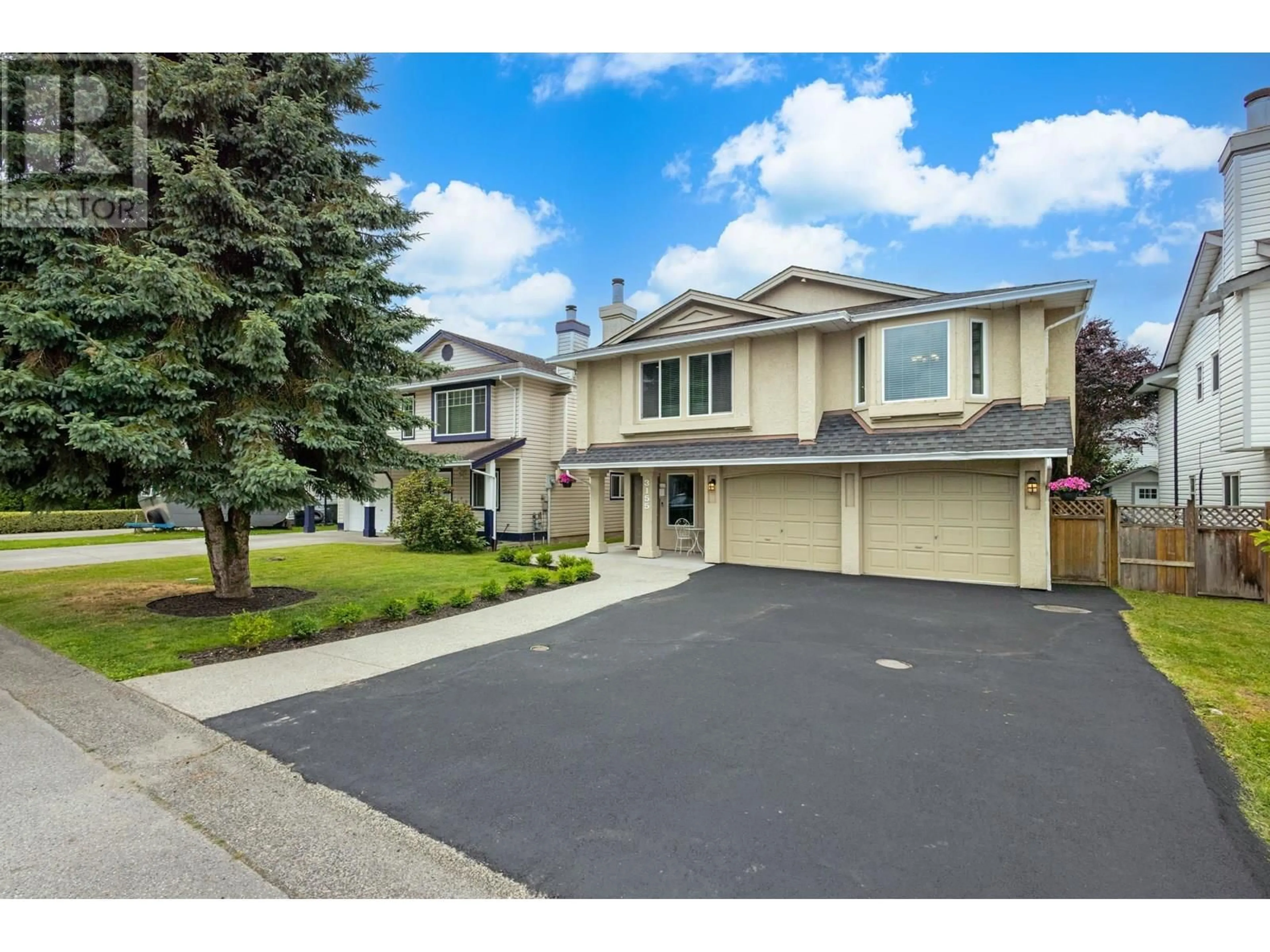 Home with vinyl exterior material, street for 3155 RAE STREET, Port Coquitlam British Columbia V3B2Y3