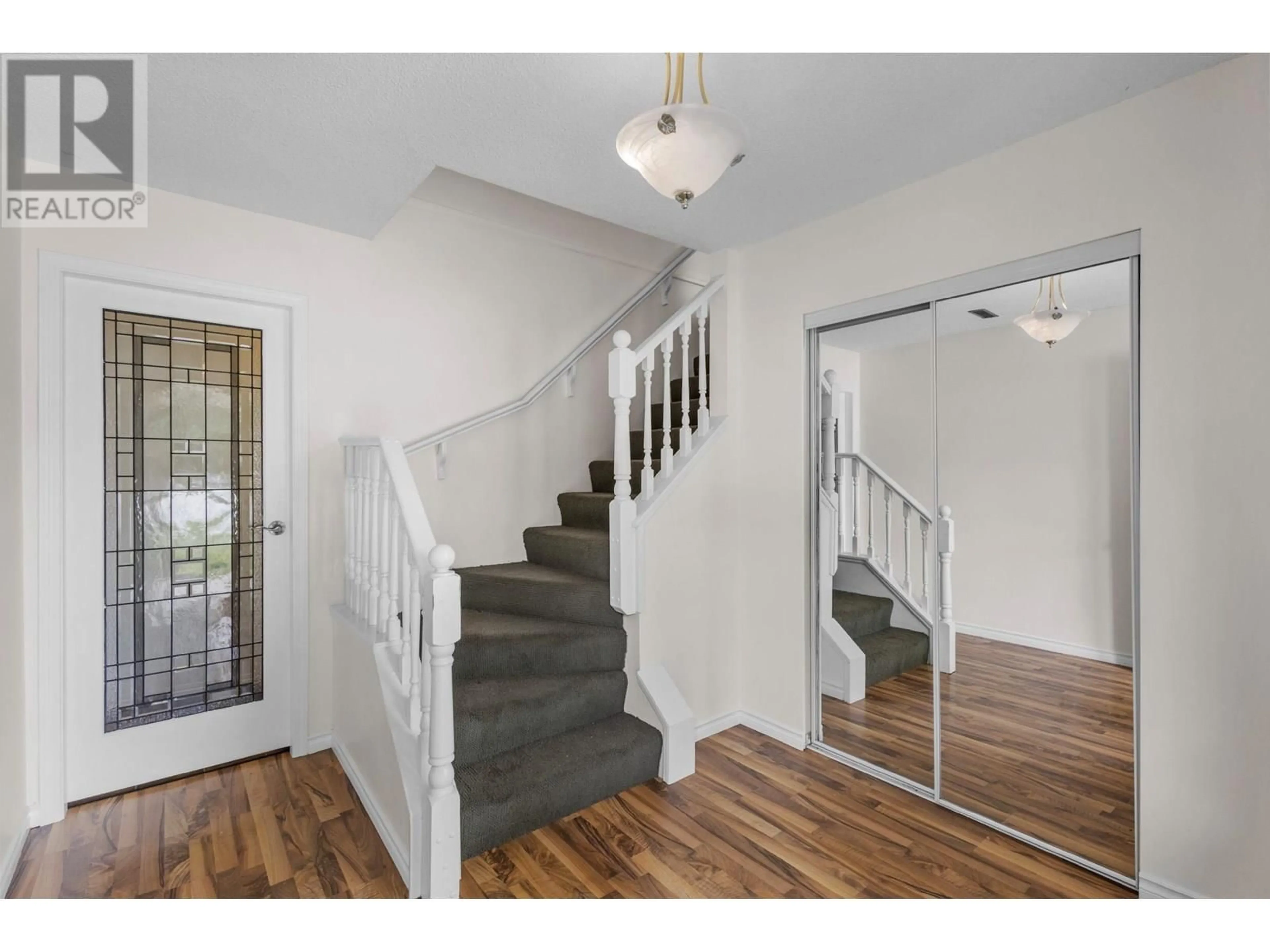 Indoor entryway for 3155 RAE STREET, Port Coquitlam British Columbia V3B2Y3
