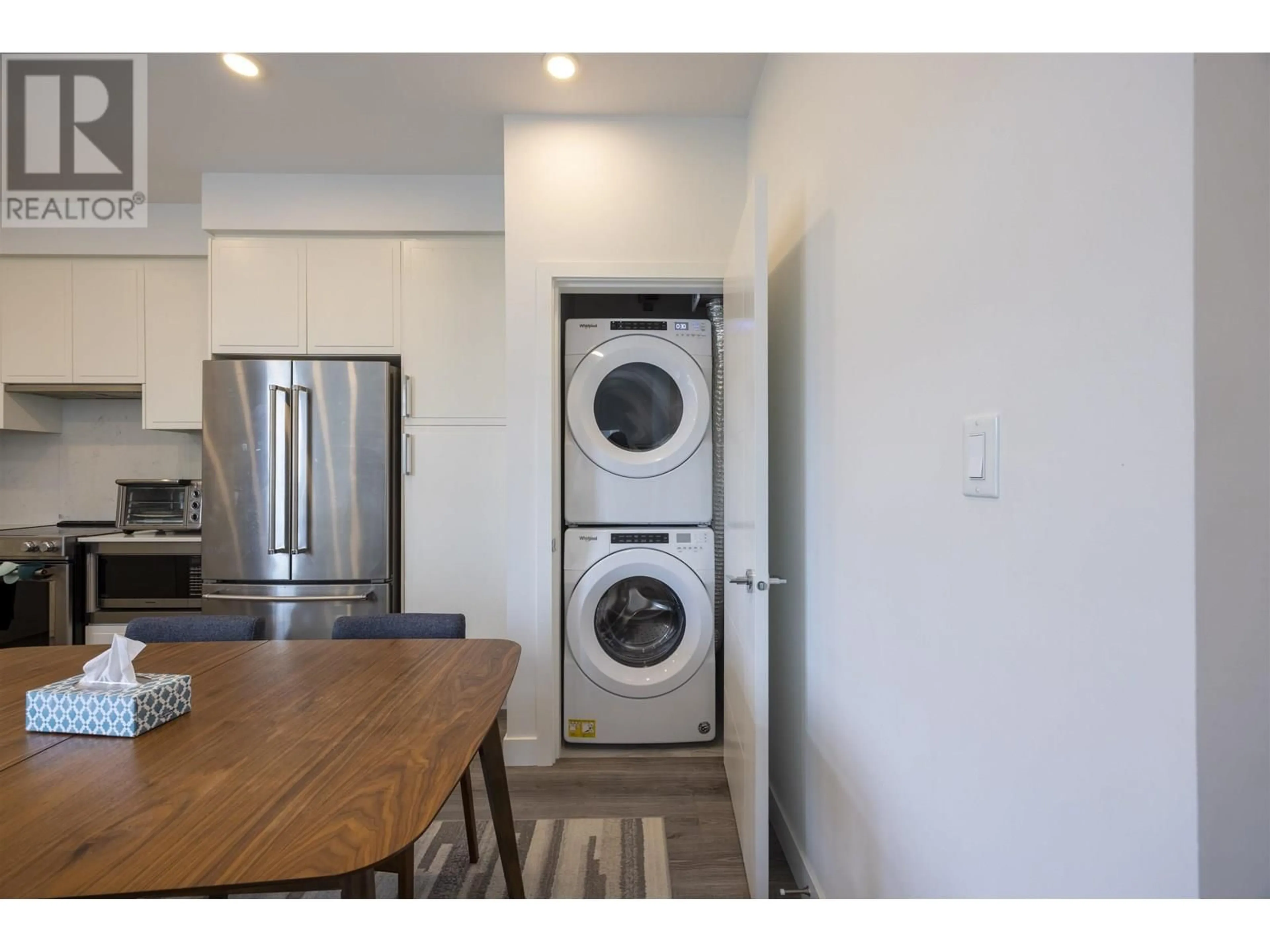 Kitchen with laundary machines, unknown for 606 - 700 CLARKE ROAD, Coquitlam British Columbia V3J0K5