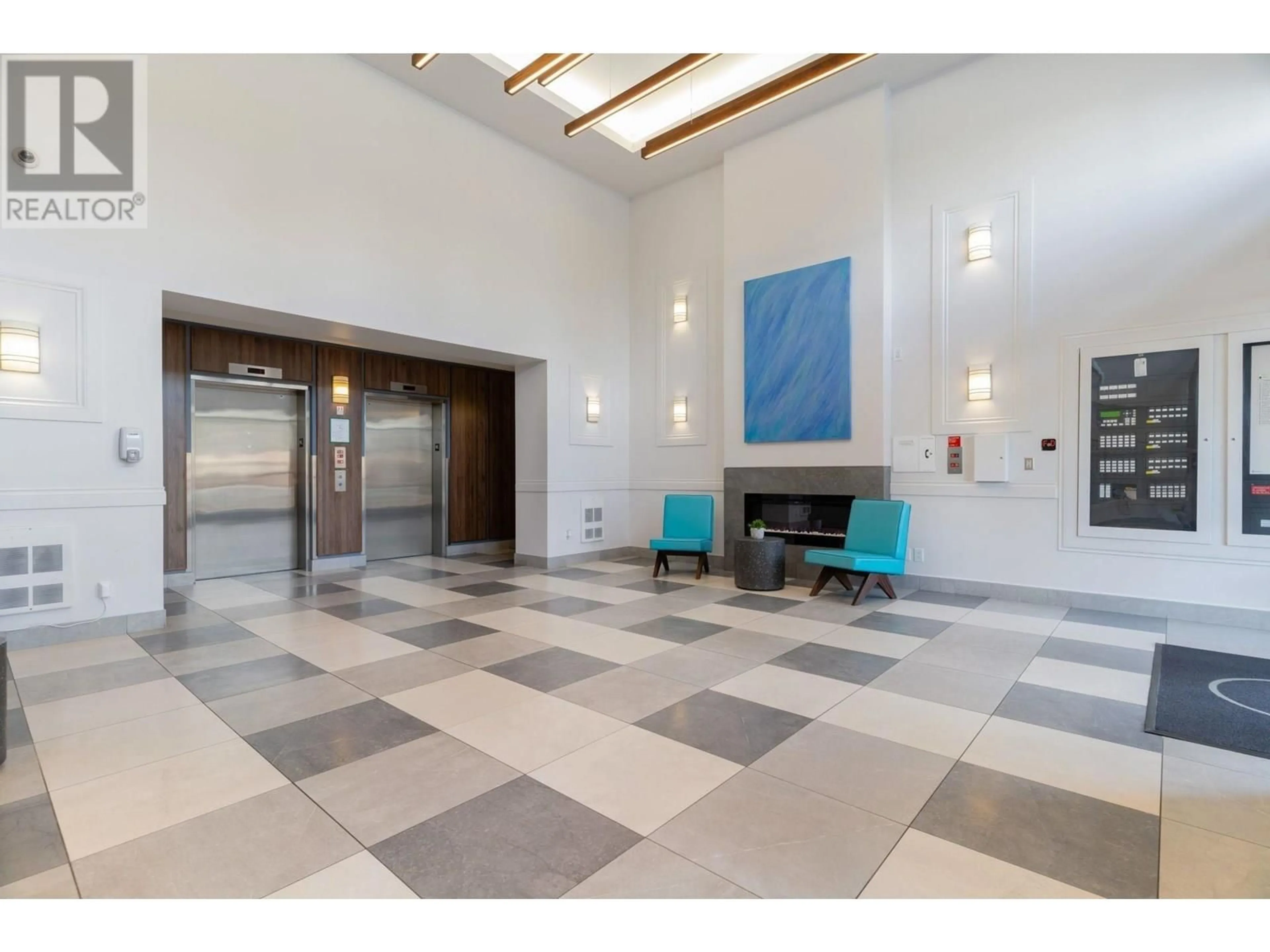 Indoor foyer for 1101 - 4132 HALIFAX STREET, Burnaby British Columbia V5C6V1