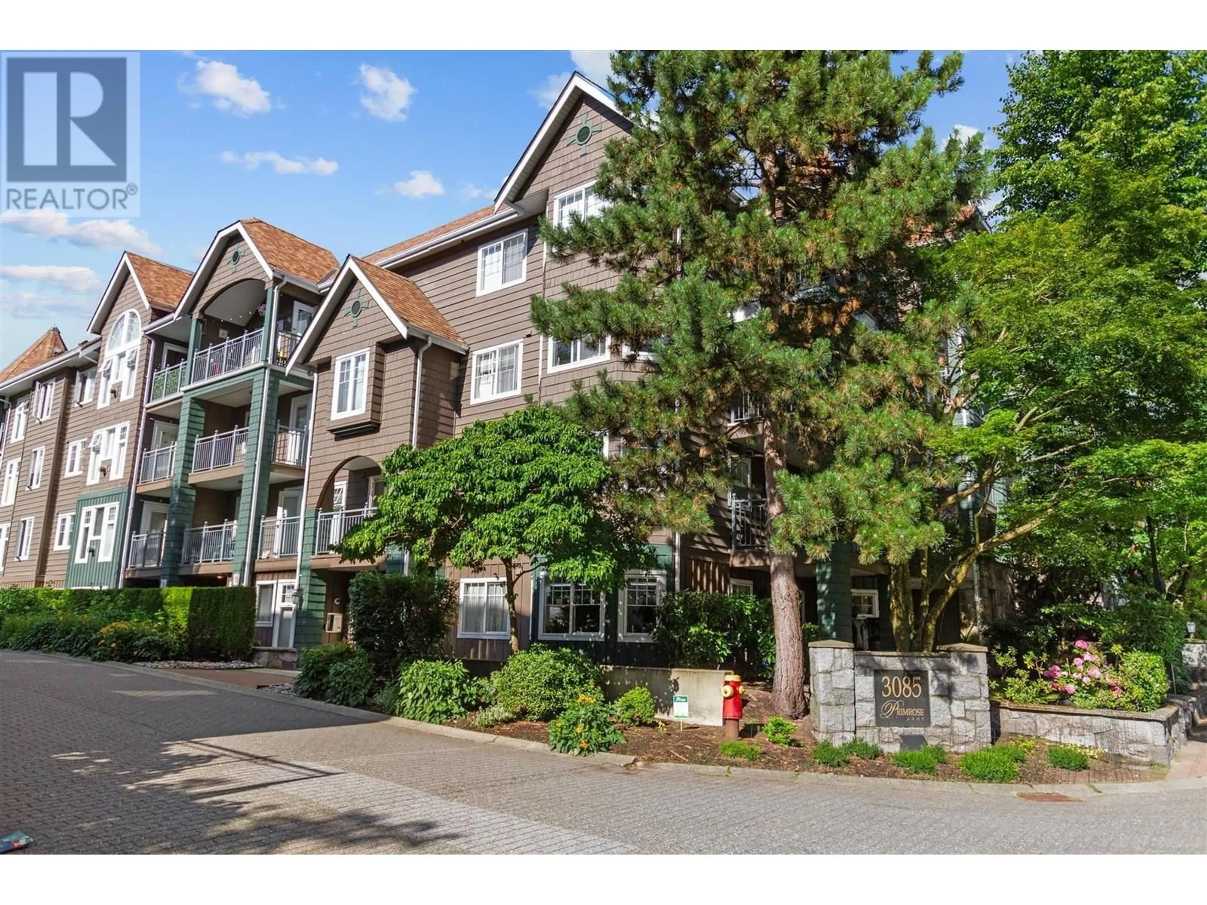 A pic from outside/outdoor area/front of a property/back of a property/a pic from drone, unknown for 406 - 3085 PRIMROSE LANE, Coquitlam British Columbia V3B7S3