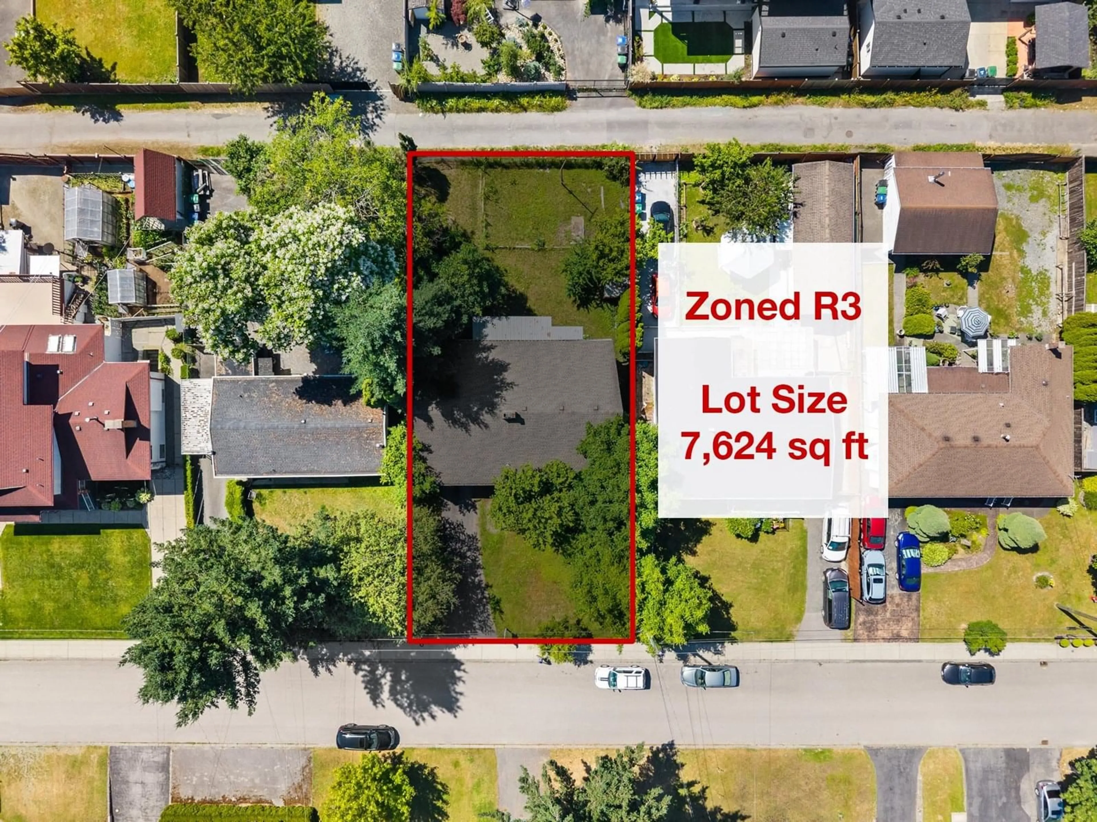 A pic from outside/outdoor area/front of a property/back of a property/a pic from drone, street for 14730 107, Surrey British Columbia V3R1T8
