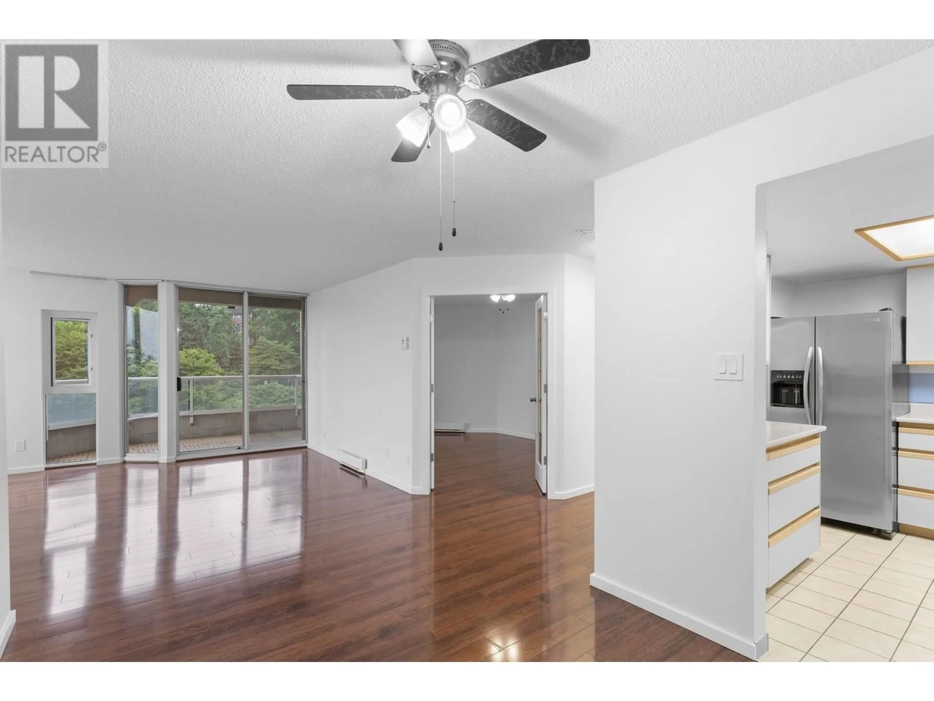 A pic of a room for 606 - 71 JAMIESON COURT, New Westminster British Columbia V3L5R4