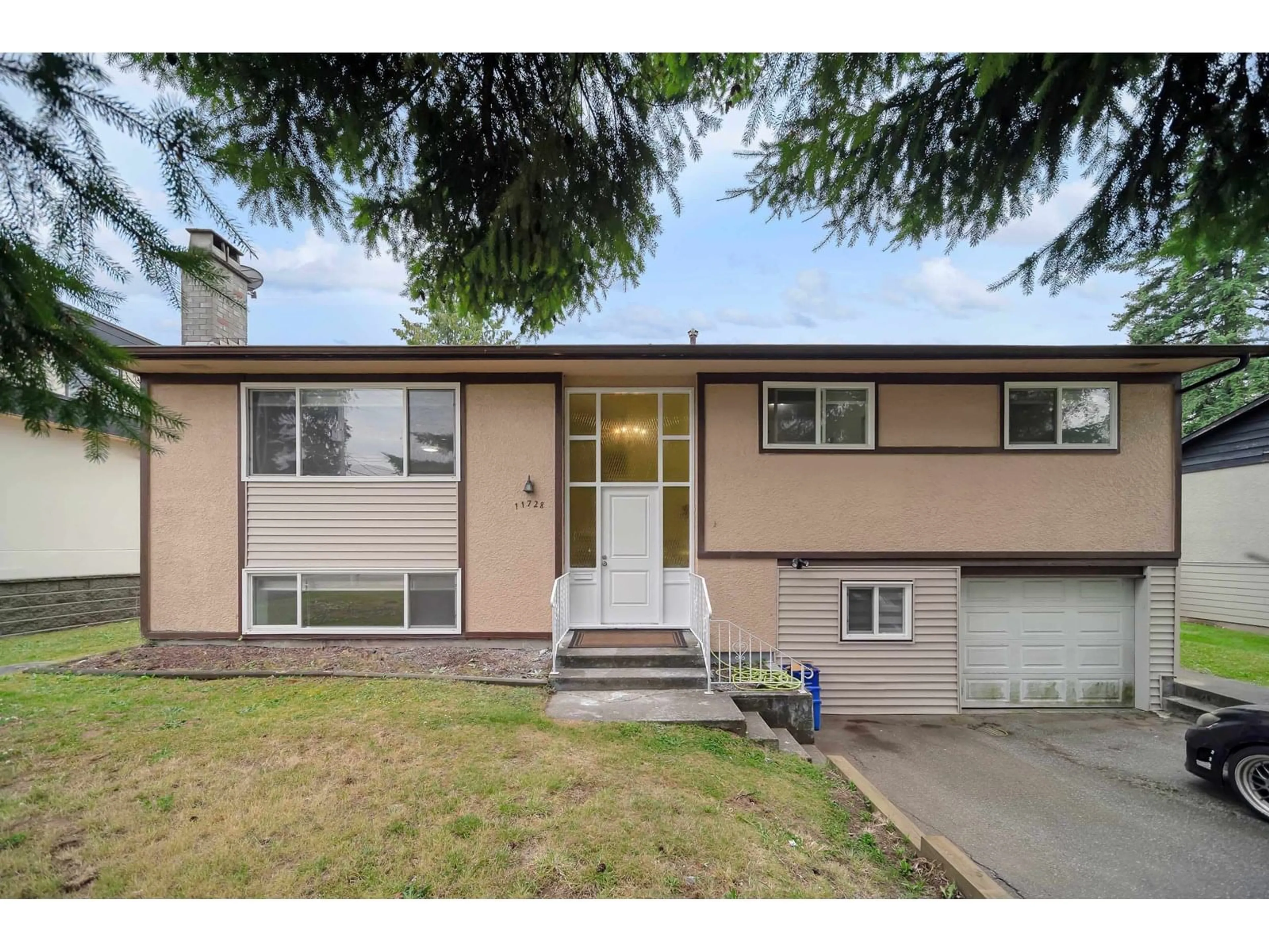 Home with vinyl exterior material, street for 11728 73A AVENUE, Delta British Columbia V4C1C8