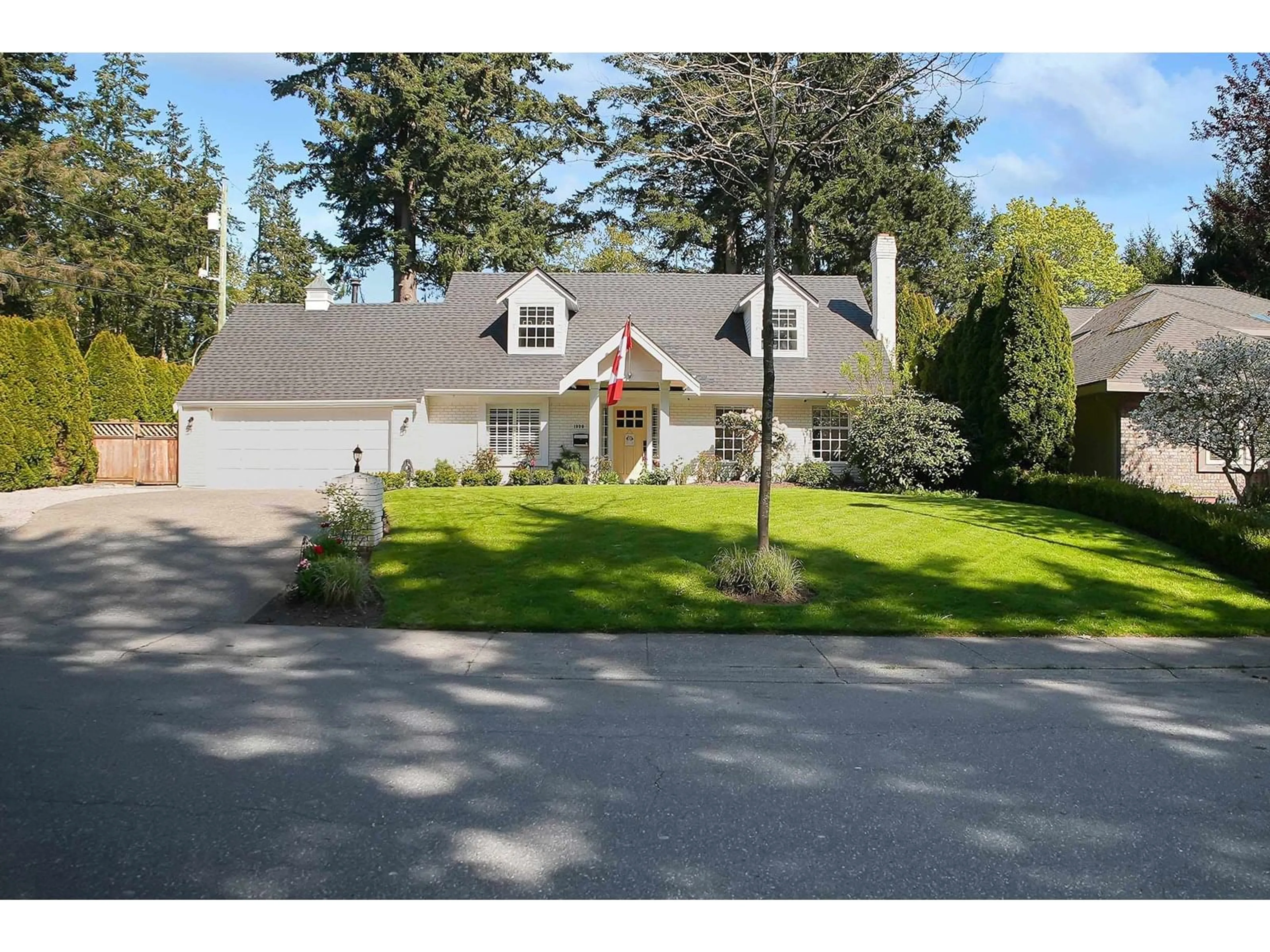 Home with vinyl exterior material, street for 1990 134, Surrey British Columbia V3S0W2