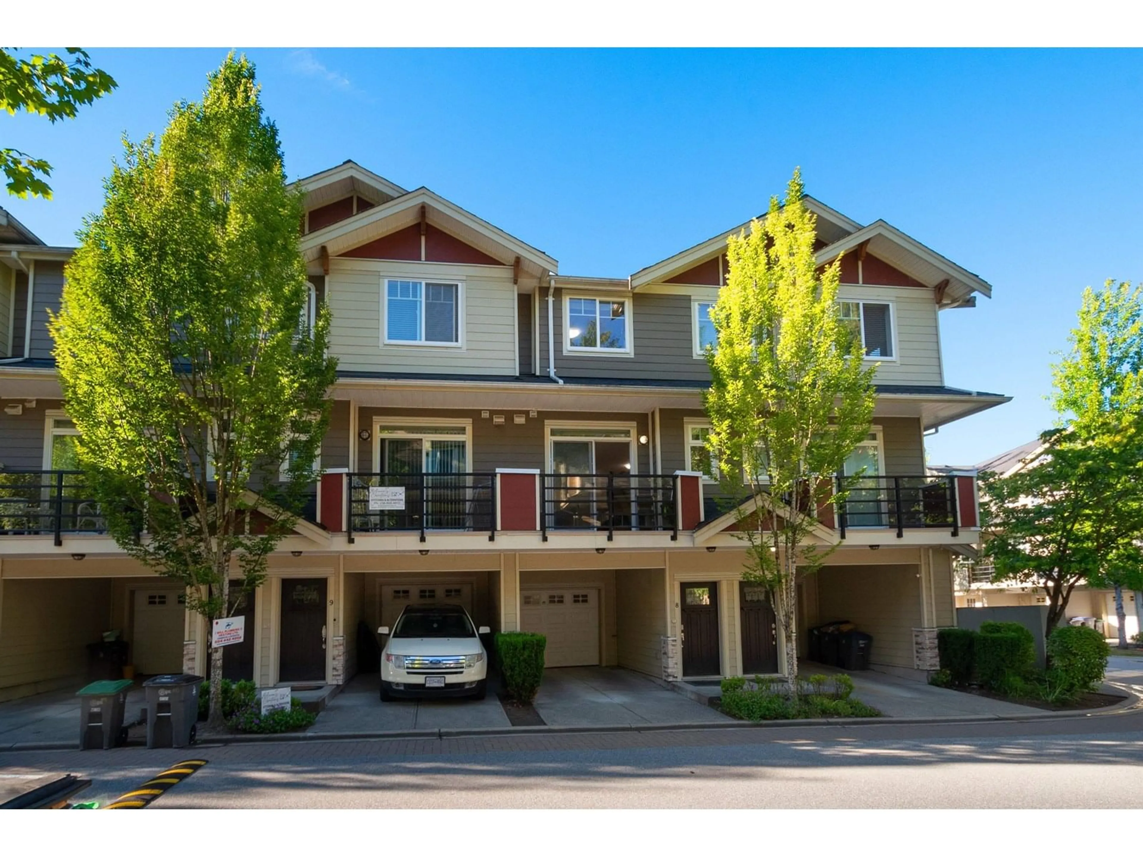 Unknown for 8 - 6383 140, Surrey British Columbia V3W0E9
