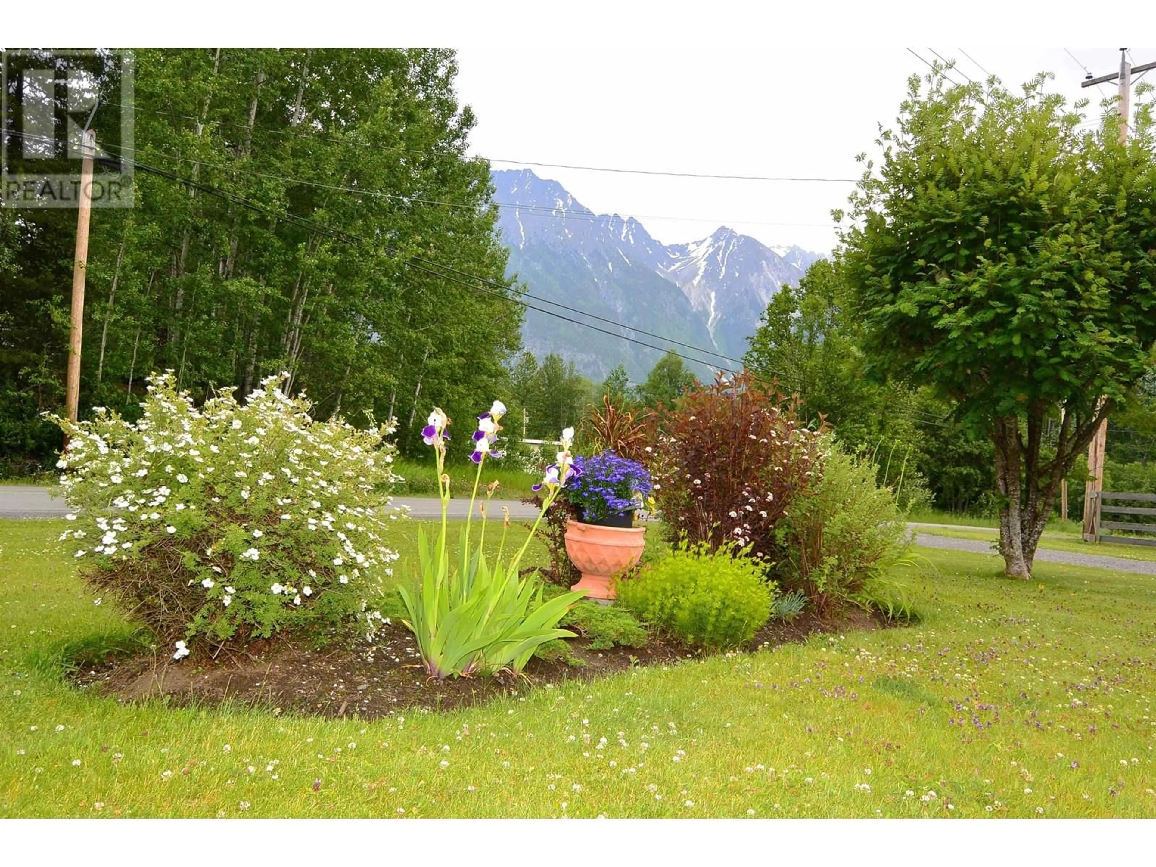 Patio, mountain view for 1615 ALDOUS STREET, Hazelton British Columbia V0J2J1