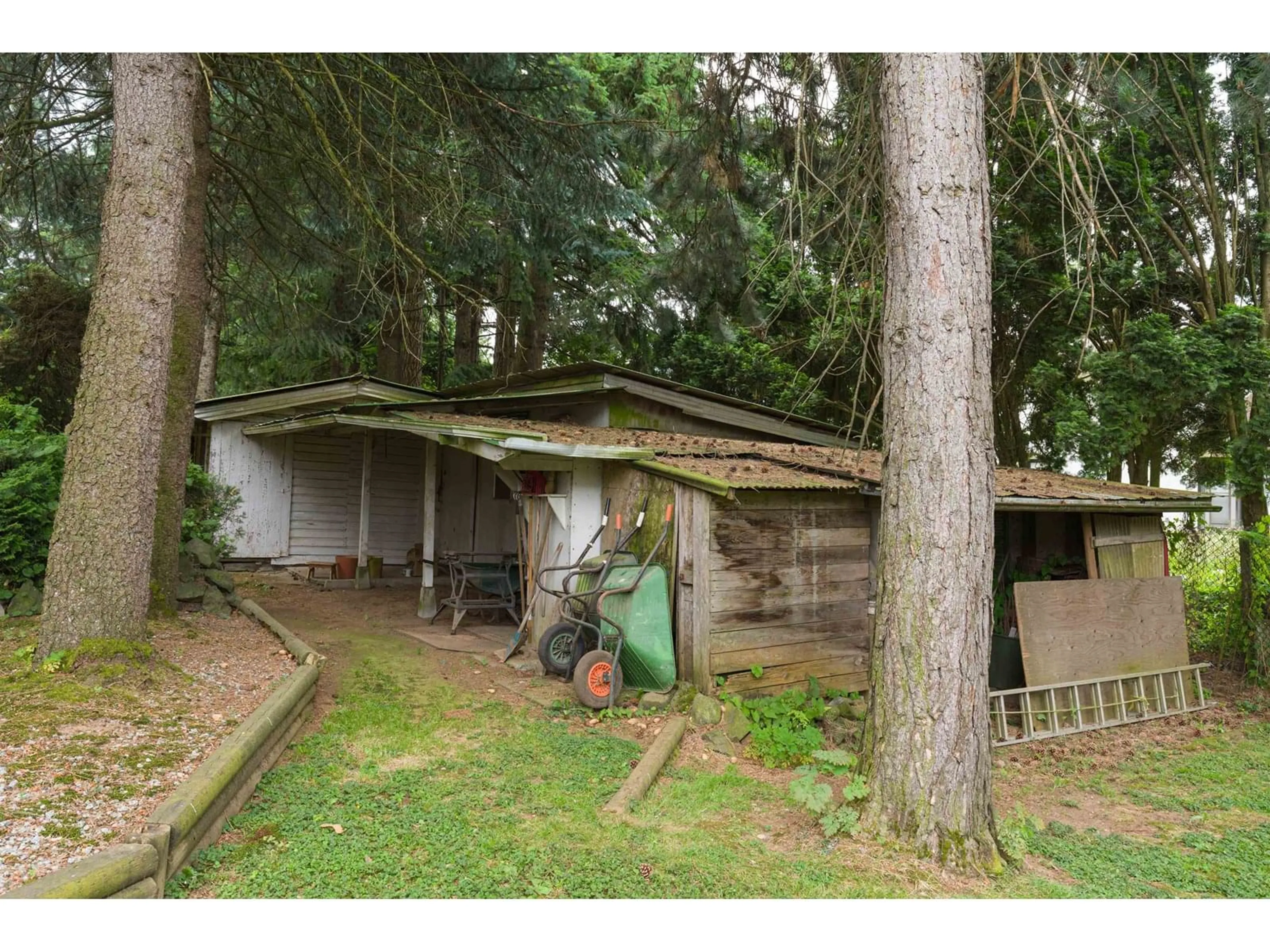 Shed for 2161 MARTENS, Abbotsford British Columbia V2T6M6