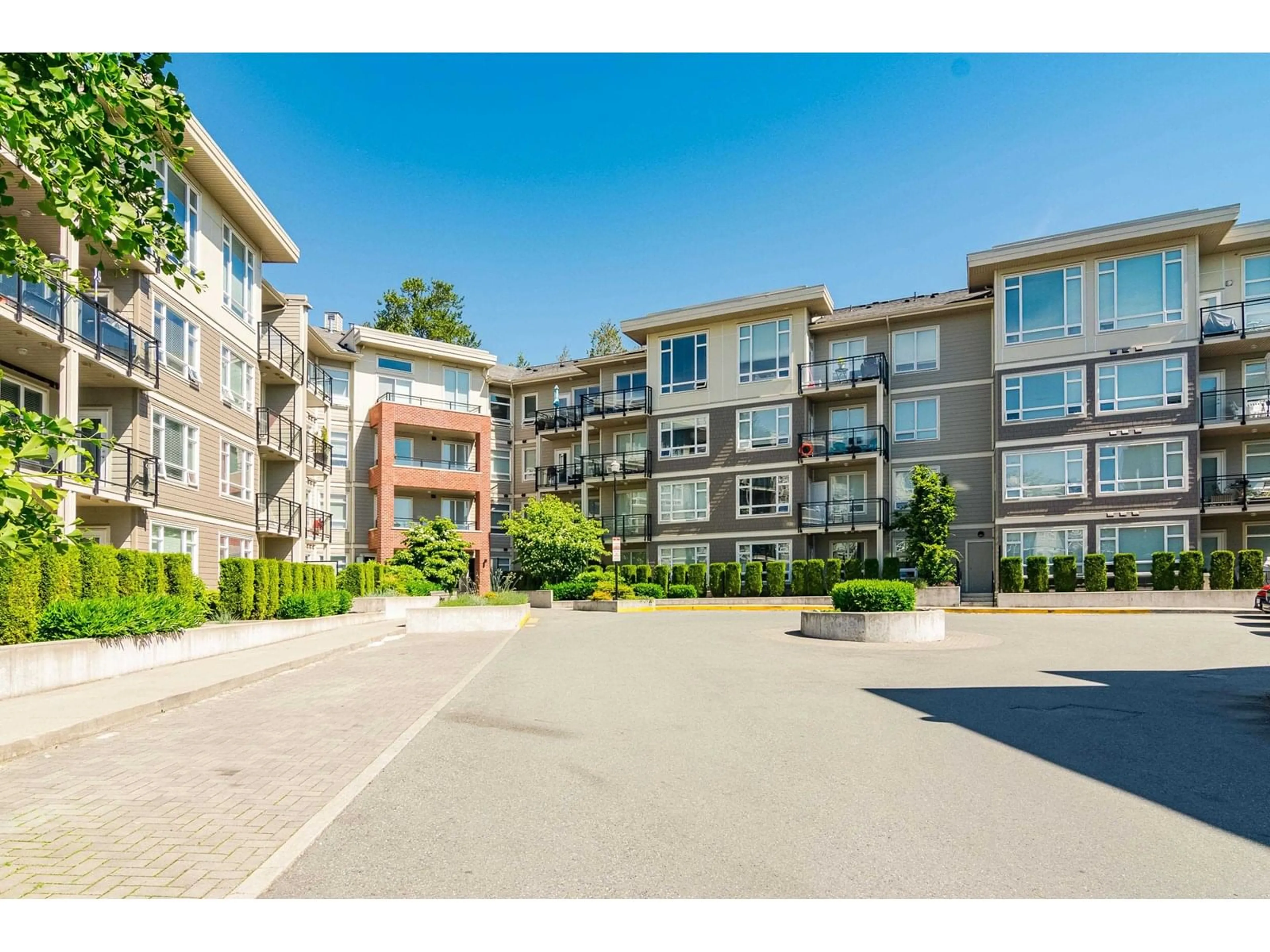 Unknown for C410 - 20211 66, Langley British Columbia V2Y0L4