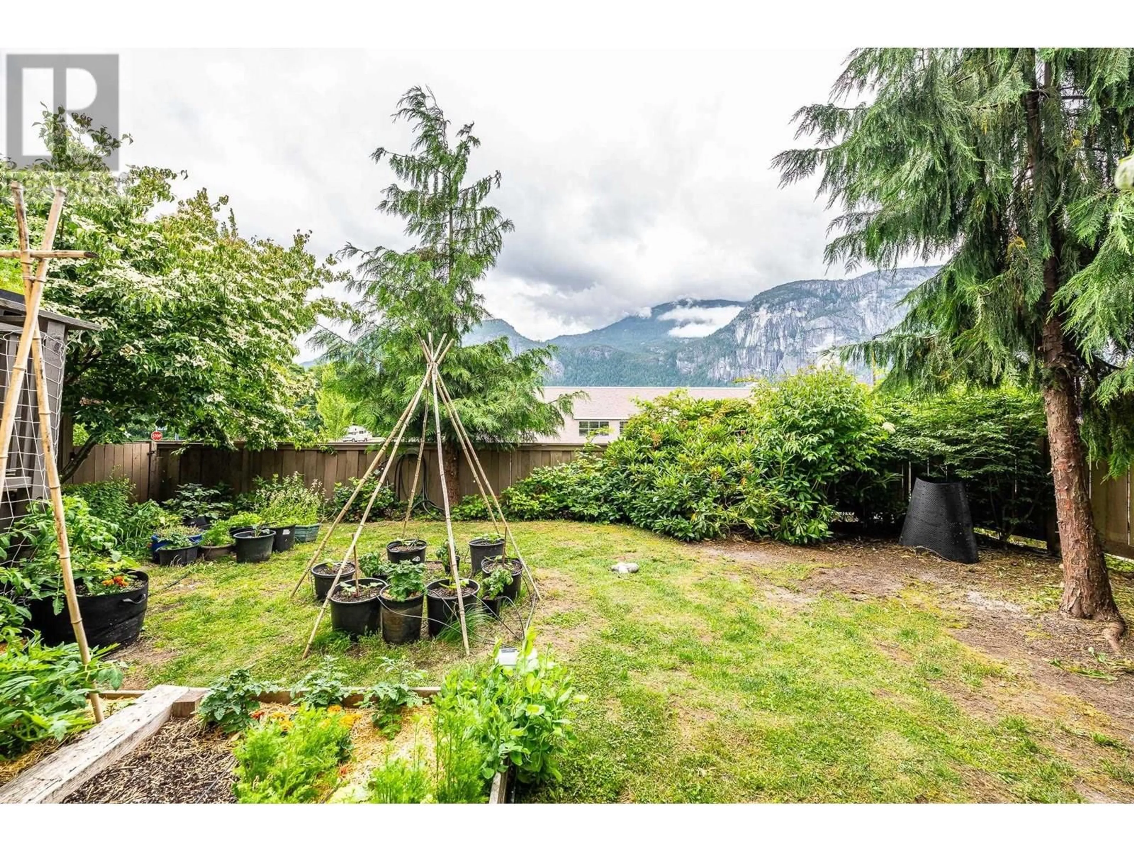 Patio, mountain view for 1272 STONEMOUNT PLACE, Squamish British Columbia V8B0R8