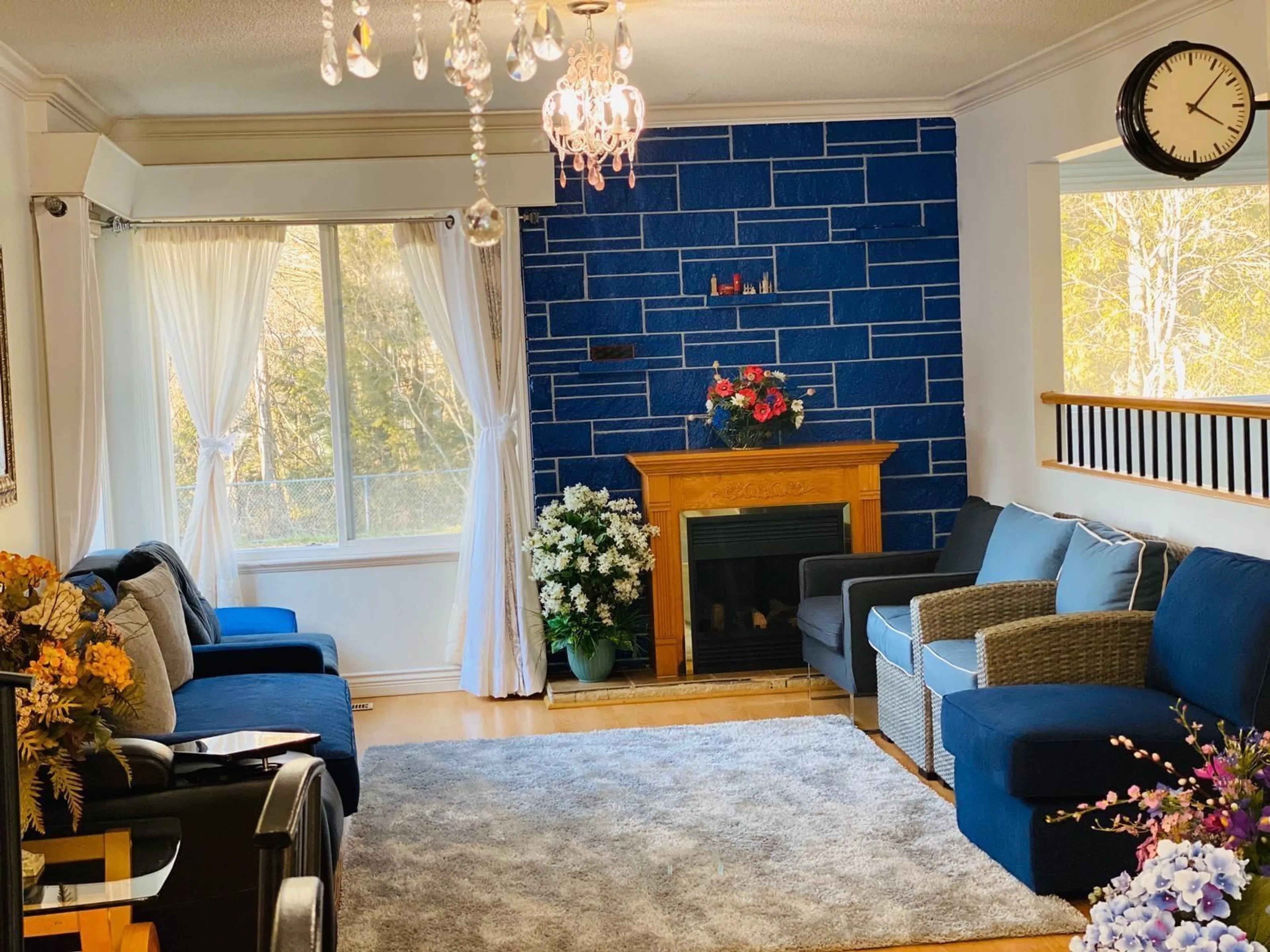 Living room with furniture, unknown for 12472 100, Surrey British Columbia V3V2X5